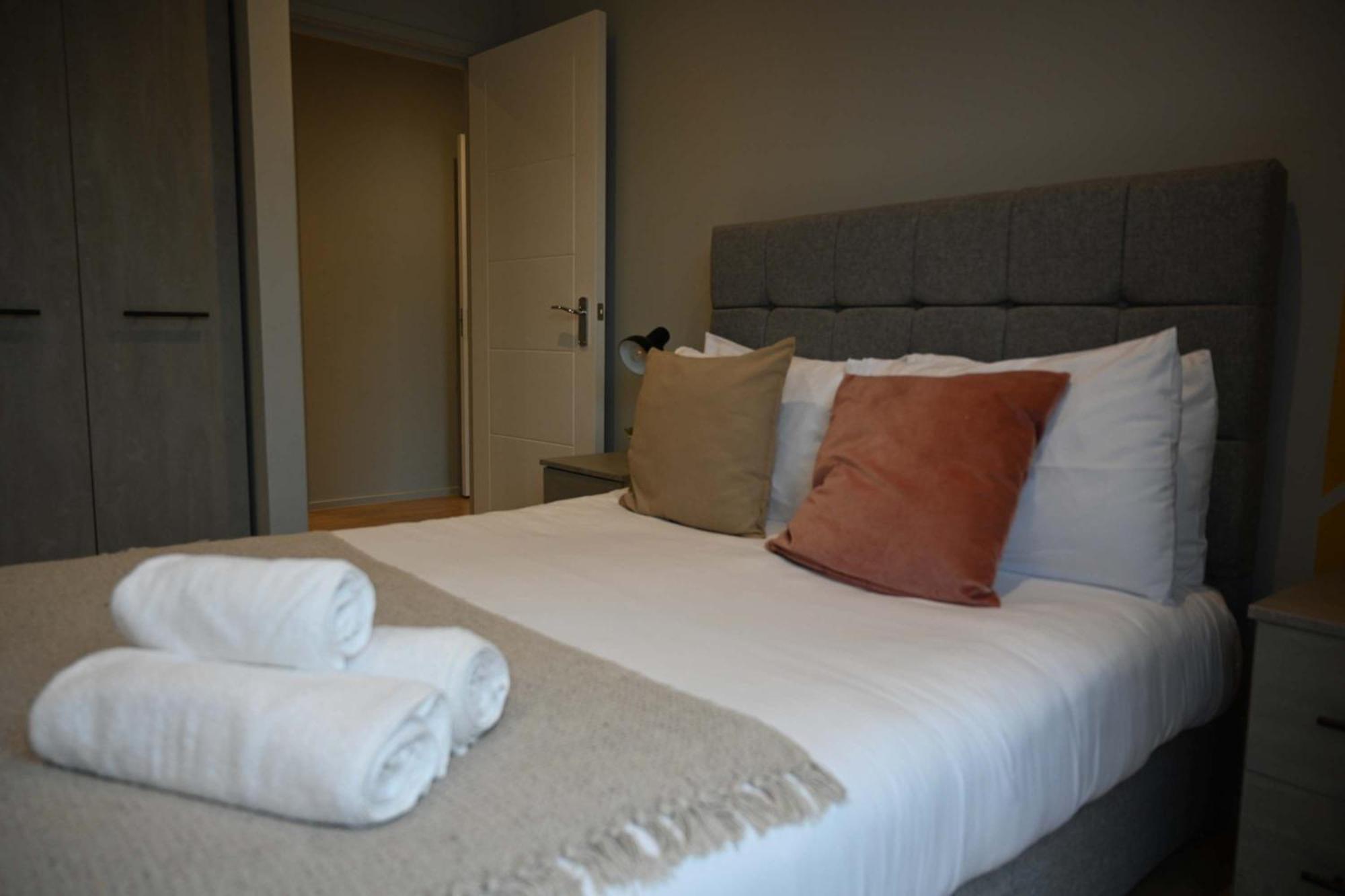 Elegant 2-bed In The Heart Of Apartment *