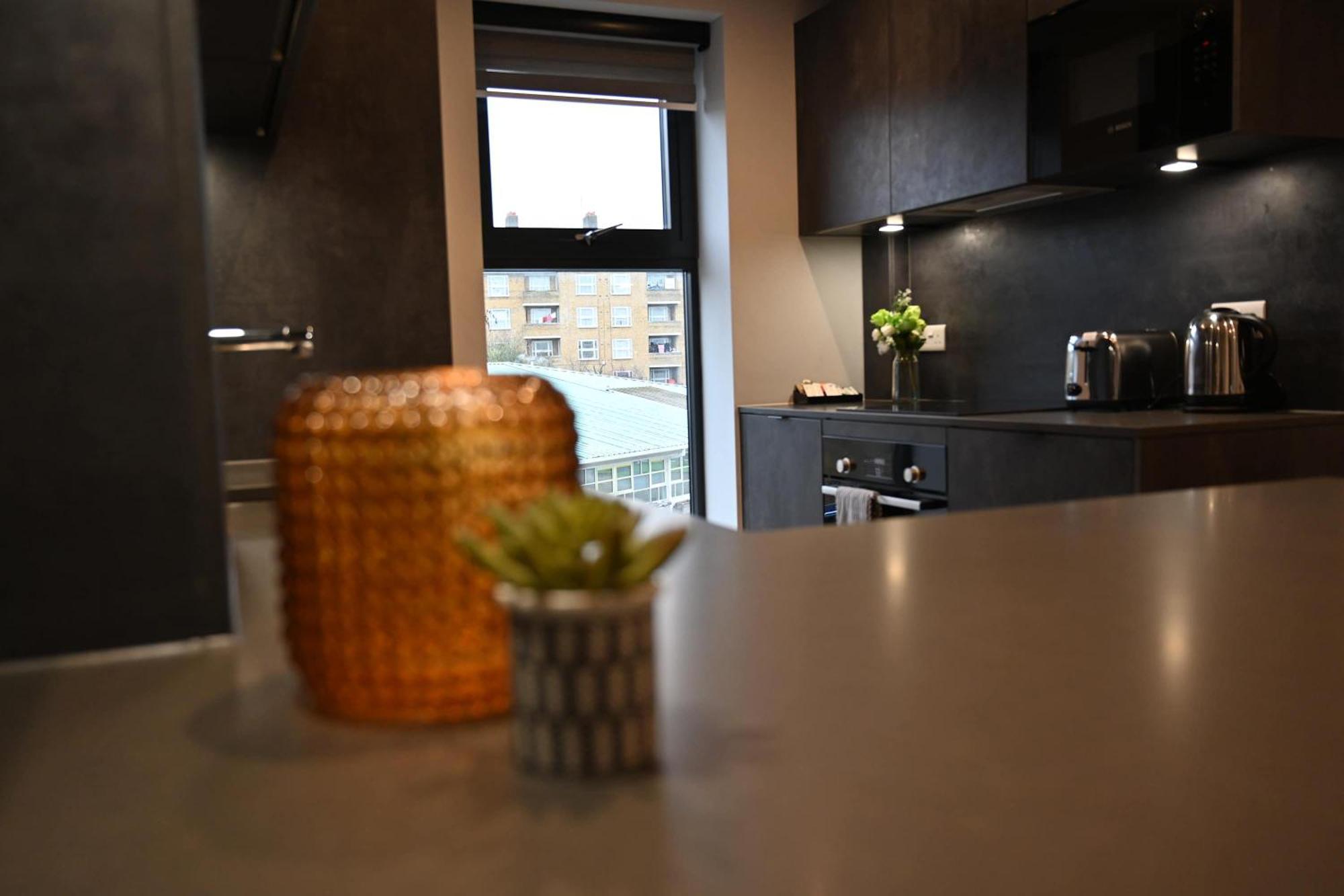 Elegant 2-bed In The Heart Of