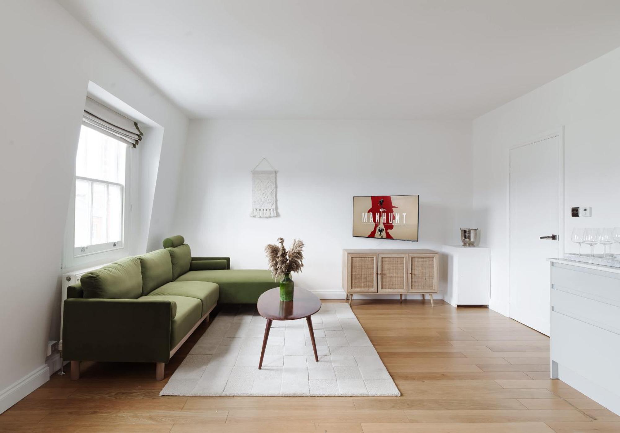 Bright Chelsea & Sun Terrace Apartment