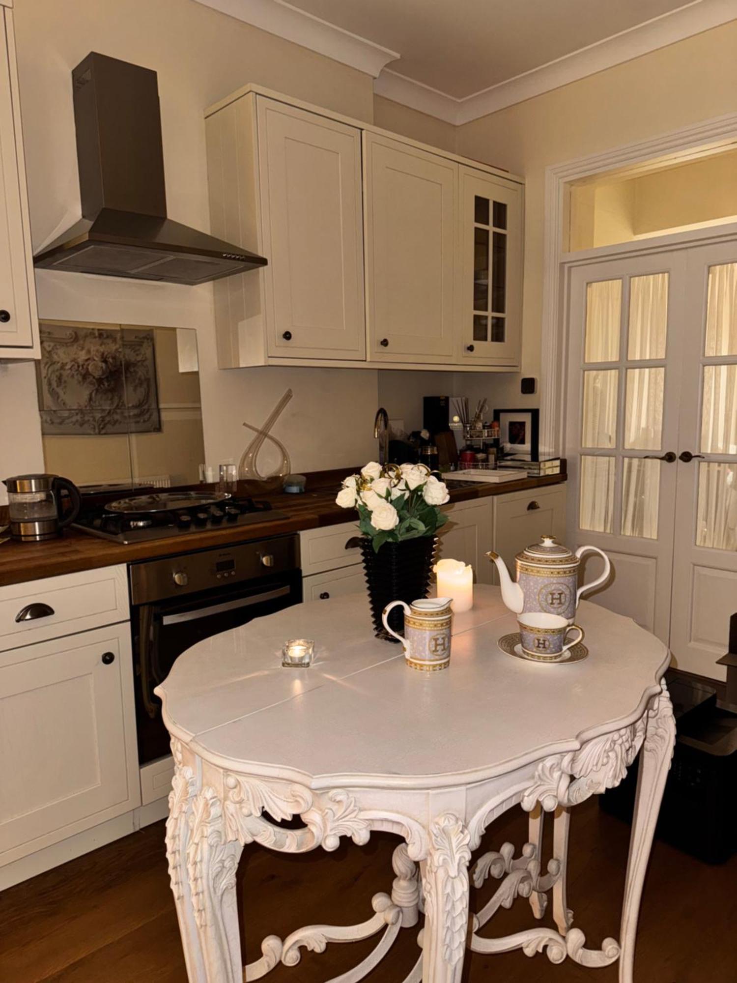Luxury Classical In Apartment