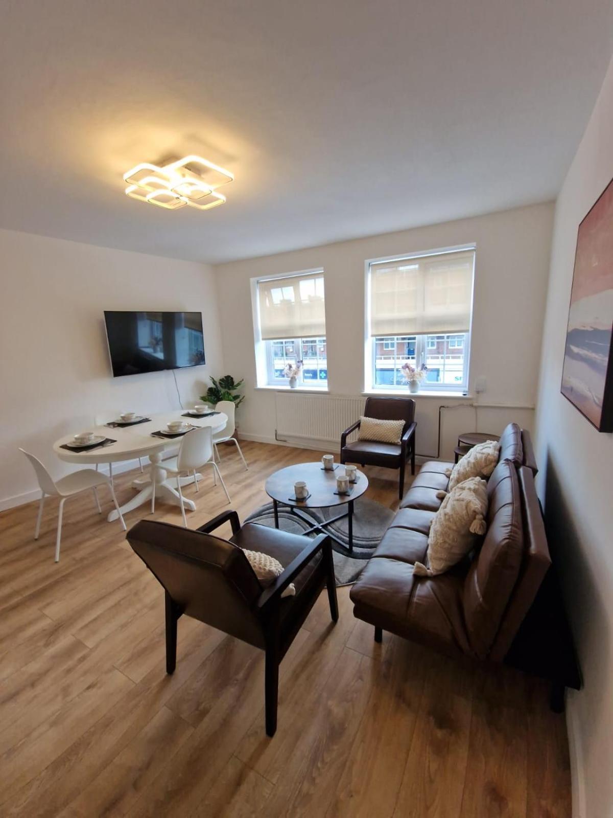 Stylish Zone 2 * London