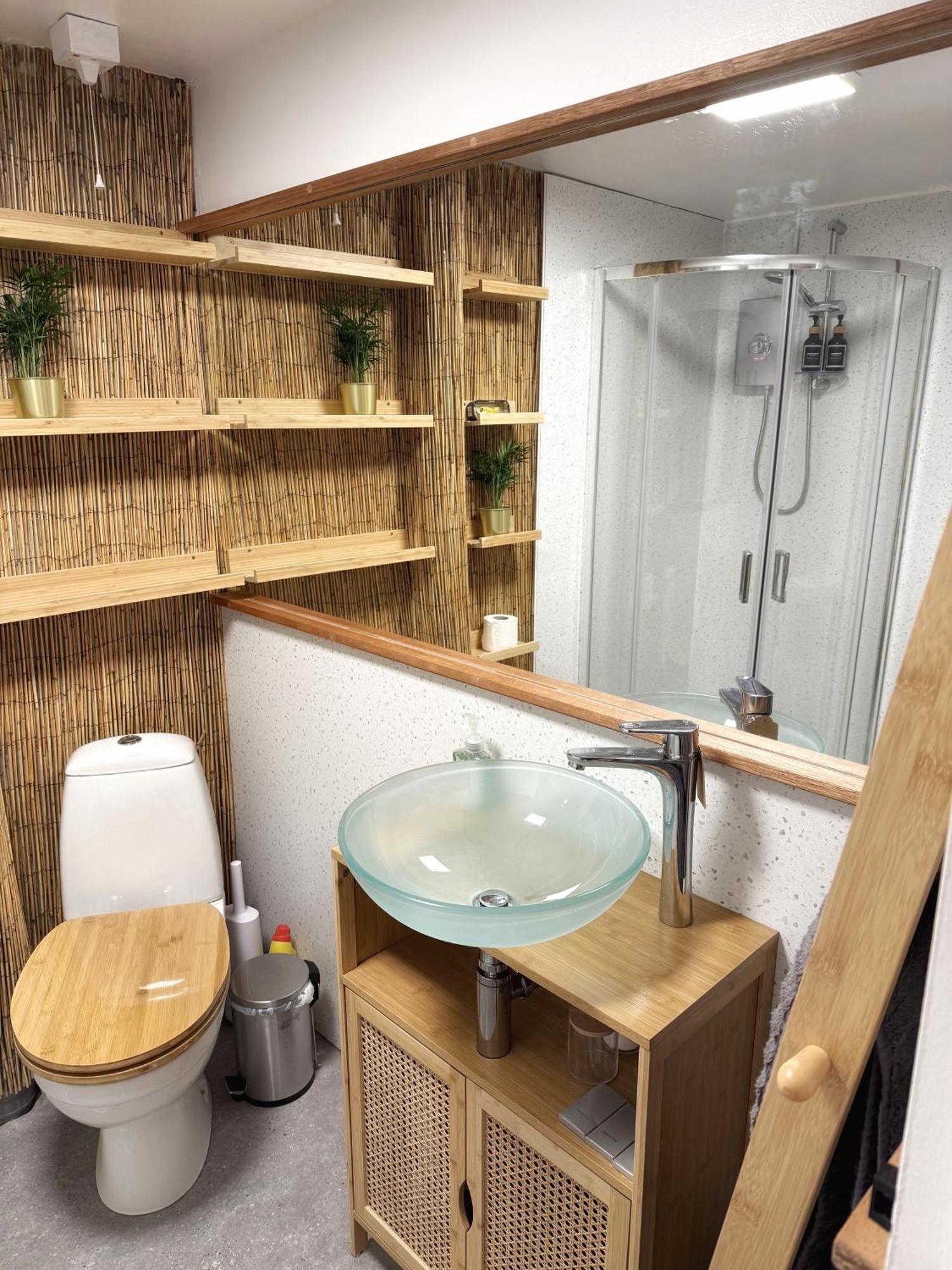 Canary Wharf Waterside Flat Homestay London