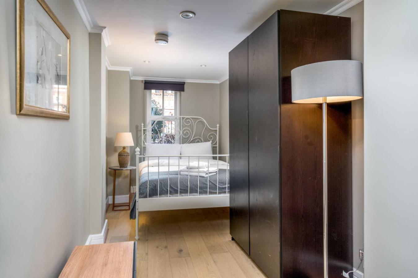 Apartment Gorgeous Design 2 Bed Flat Barons Court Sleeps Six *