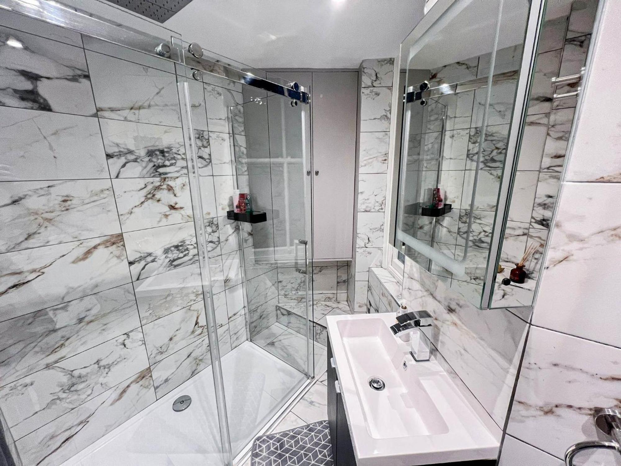 Grandeur 4-bedroom In Baker St Near Regent's Park * London