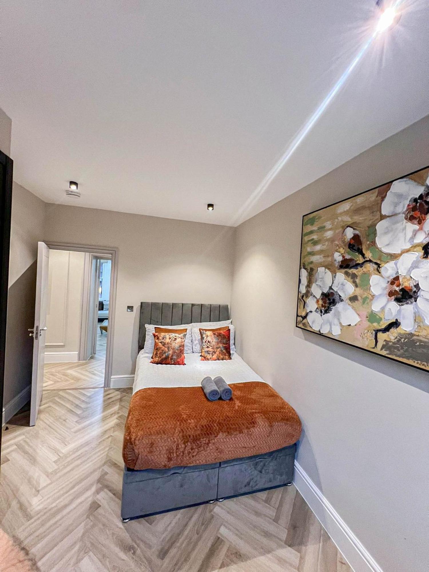 Grandeur 4-bedroom In Baker St Near Regent's Park * London