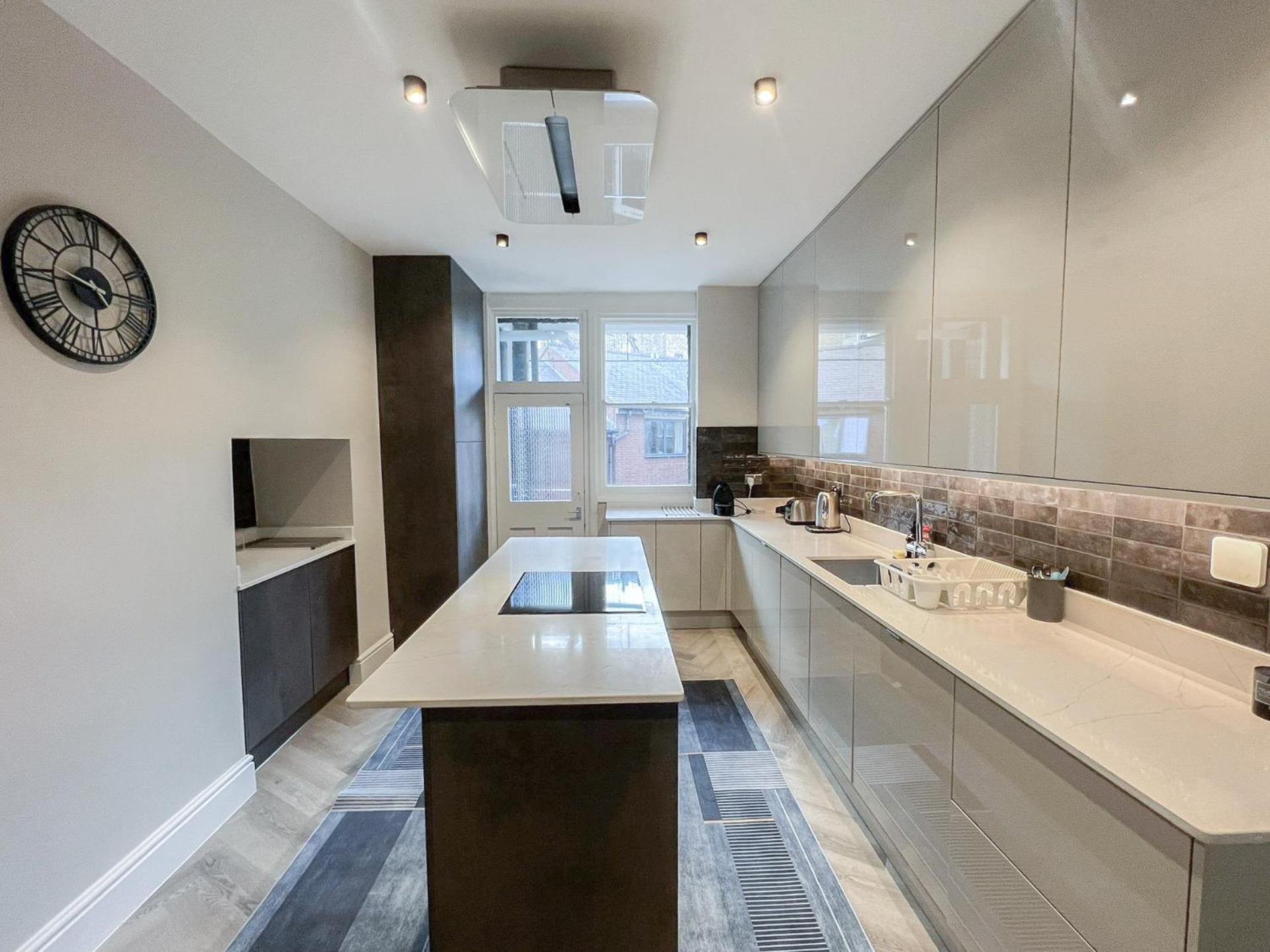 Grandeur 4-bedroom In Baker St Near Regent's Park Apartment