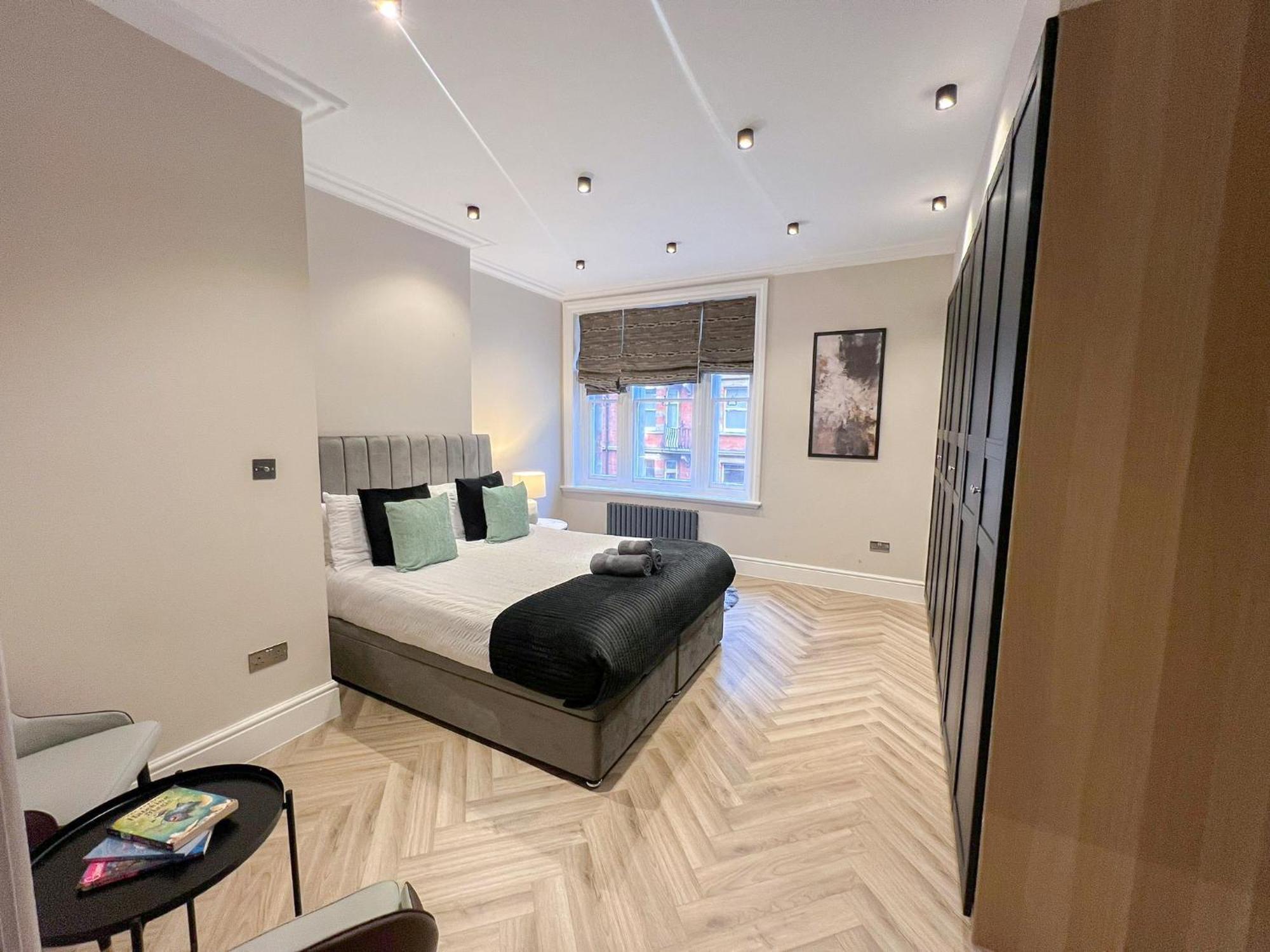 Grandeur 4-bedroom In Baker St Near Regent's Park Apartment