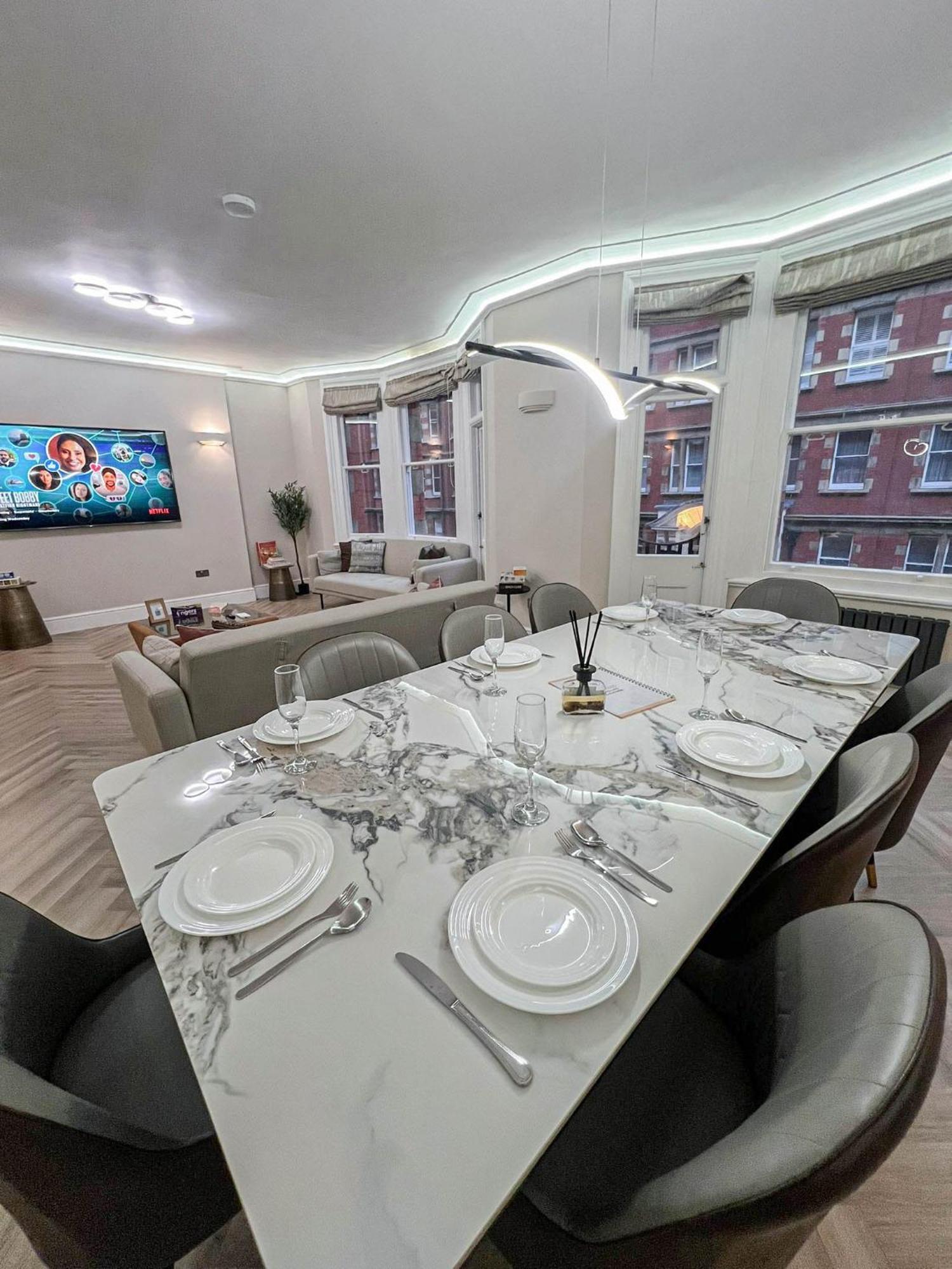 Apartment Grandeur 4-bedroom In Baker St Near Regent's Park London