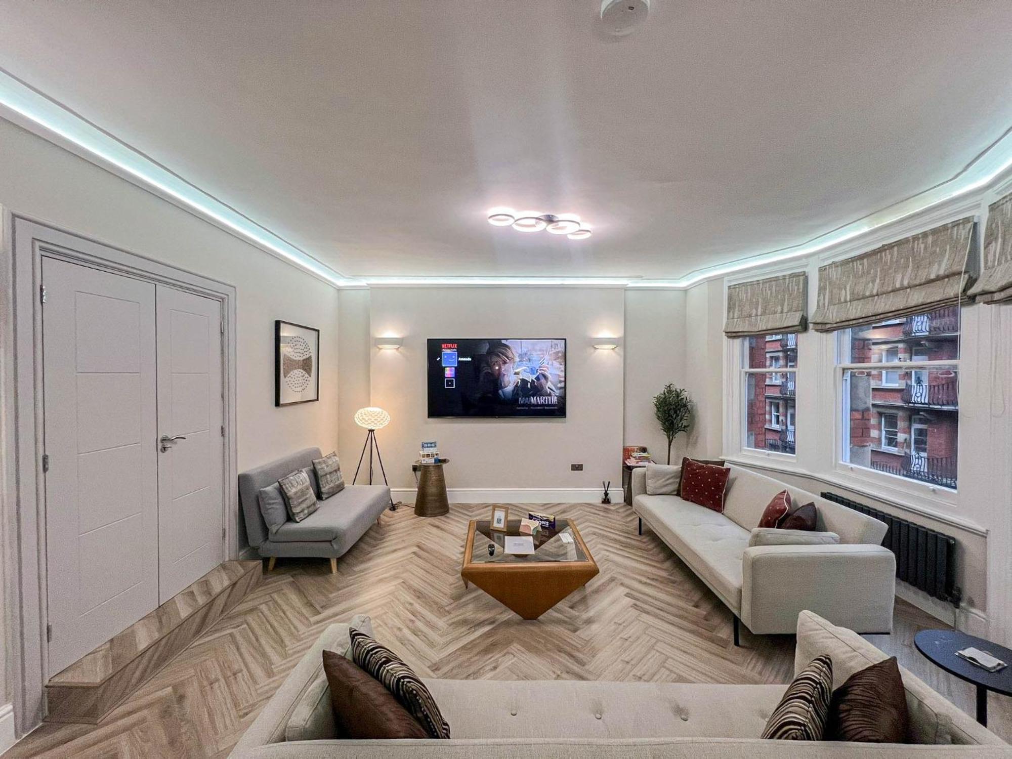 Grandeur 4-bedroom In Baker St Near Regent's Park Apartment