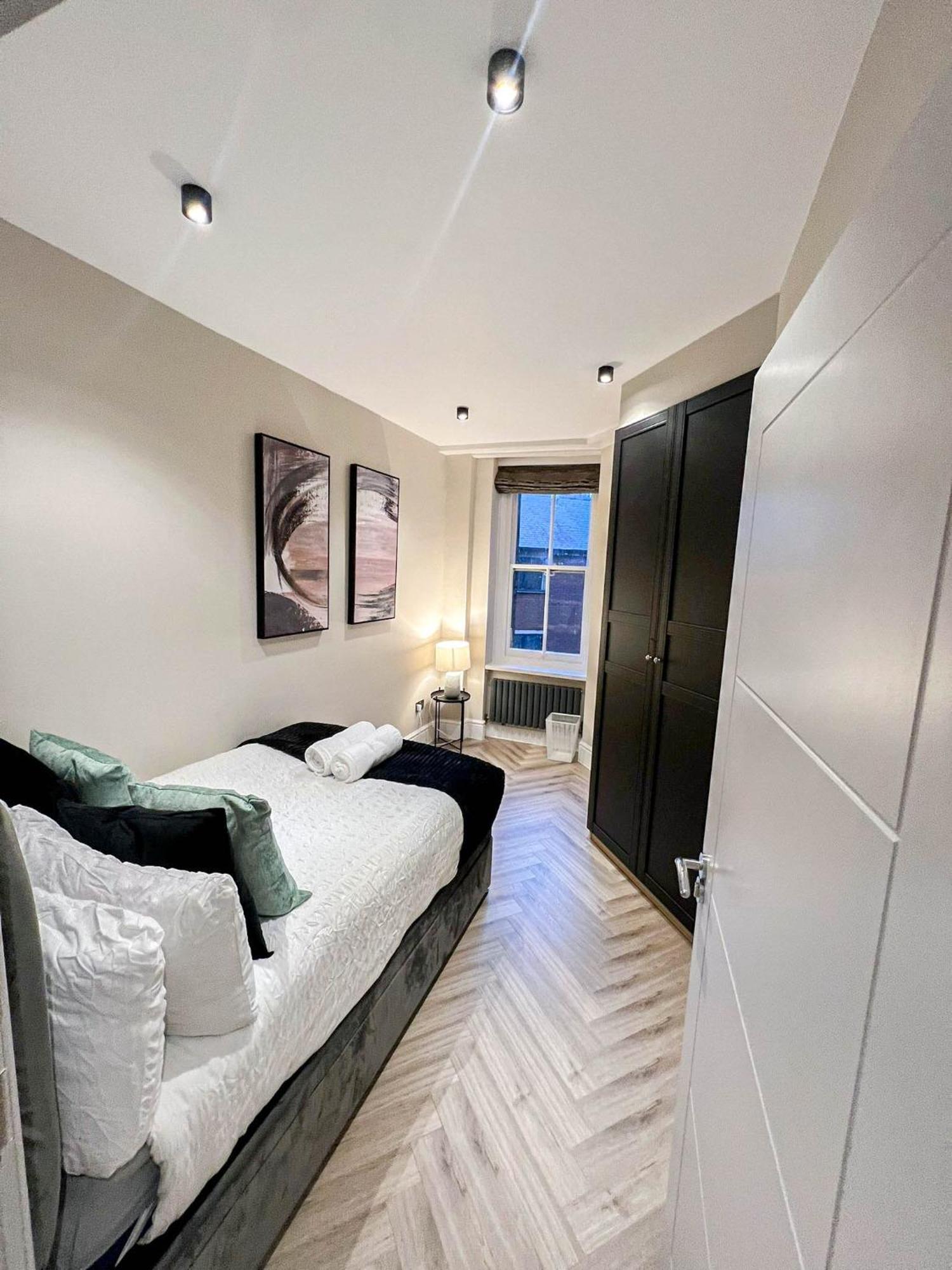 Apartment Grandeur 4-bedroom In Baker St Near Regent's Park *
