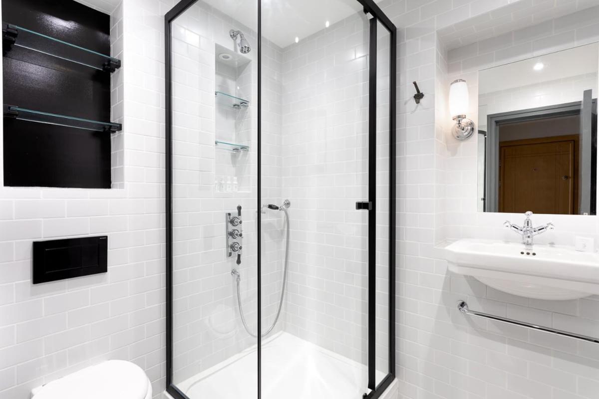 Classy Notting Hill Nest London