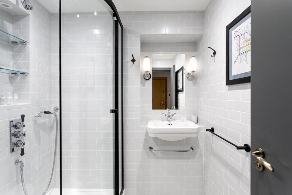 Classy Notting Hill Nest