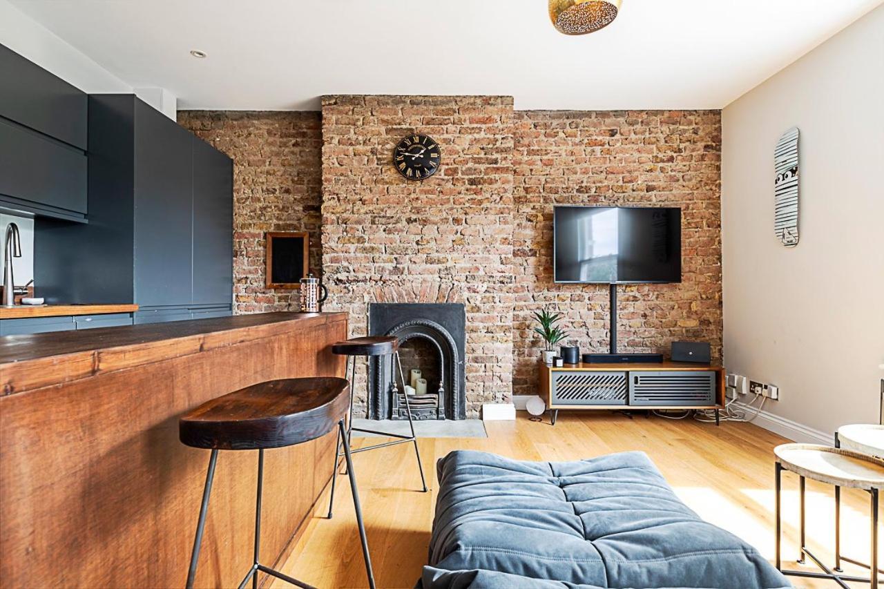 Rustic And Contemporary Haven In Brixton * London