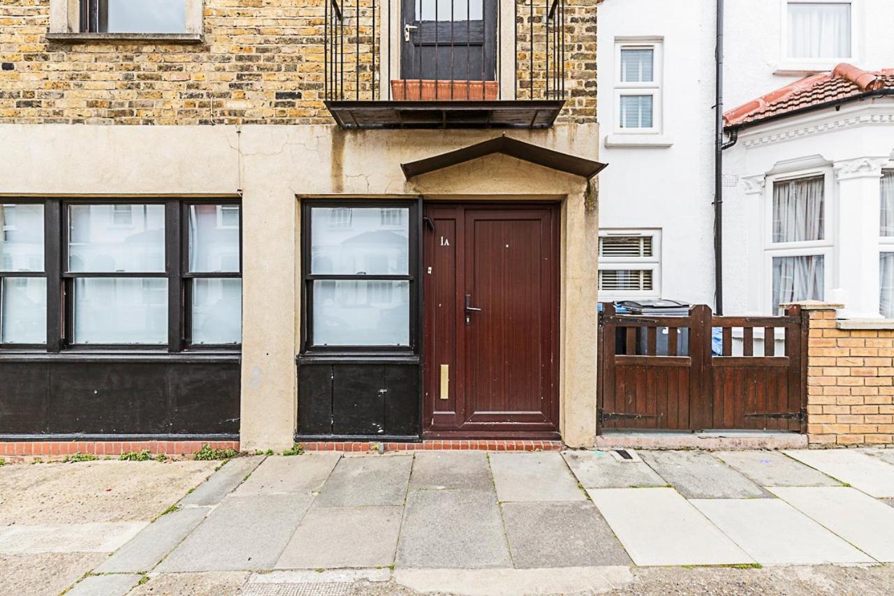 Apartment Kensal Green's Cosy Three Bedroom Retreat London