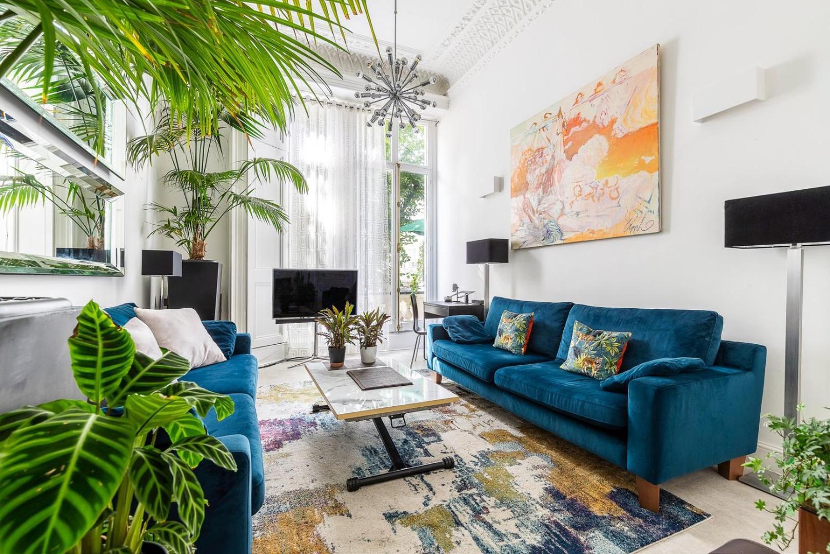 Classic Victorian Flat With Terrace Apartment London