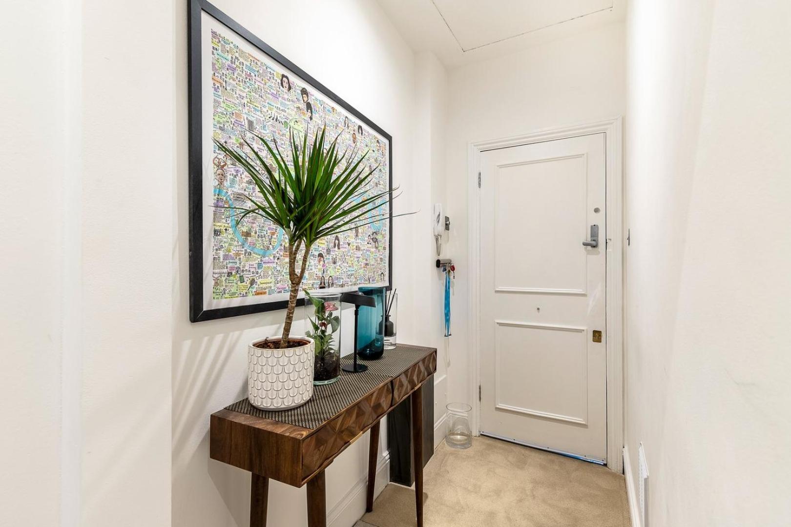 Apartment Classic Victorian Flat With Terrace *