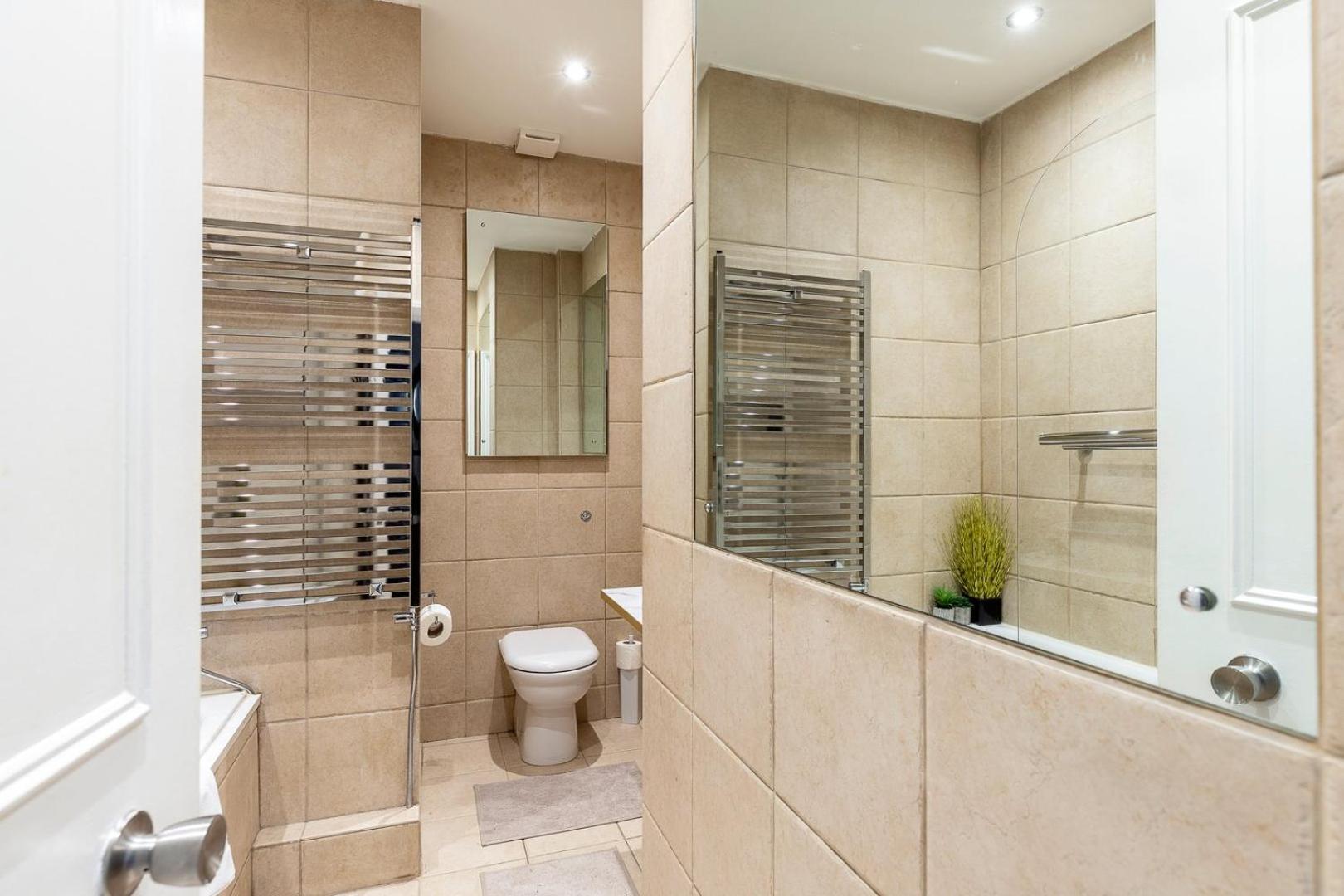 Apartment Classic Victorian Flat With Terrace London