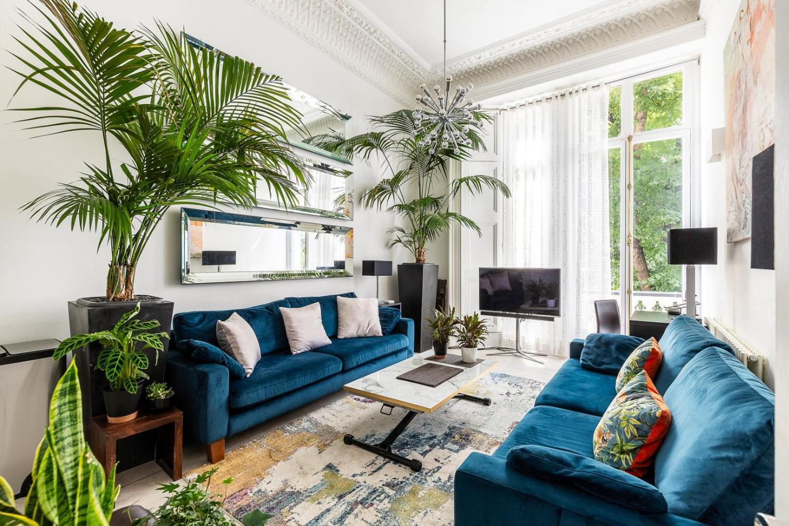 Classic Victorian Flat With Terrace