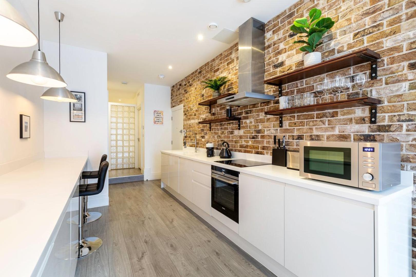 Sleek One Bedroom Flat In East Putney * London