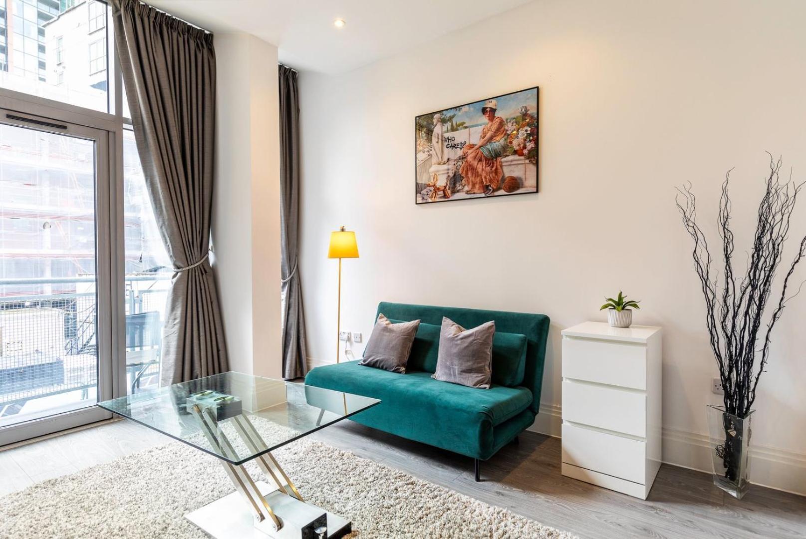 Sleek One Bedroom Flat In East Putney Apartment