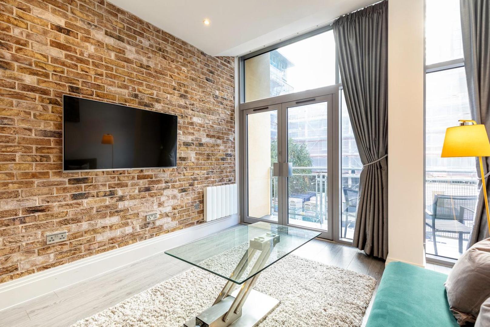 Apartment Sleek One Bedroom Flat In East Putney *