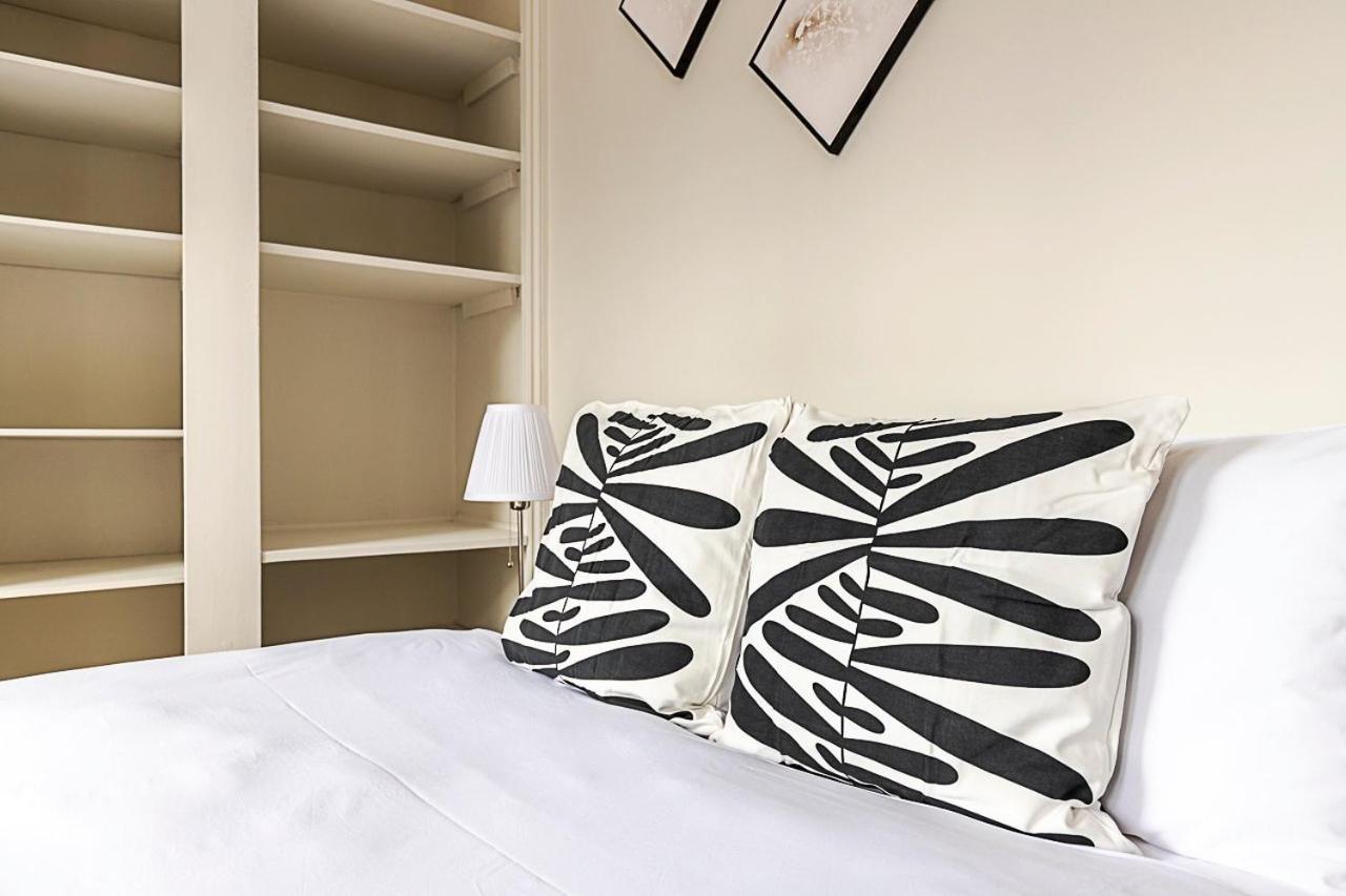 Notting Hill Charm Apartment London