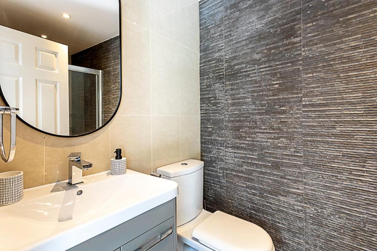 Apartment Charming Garden Studio London