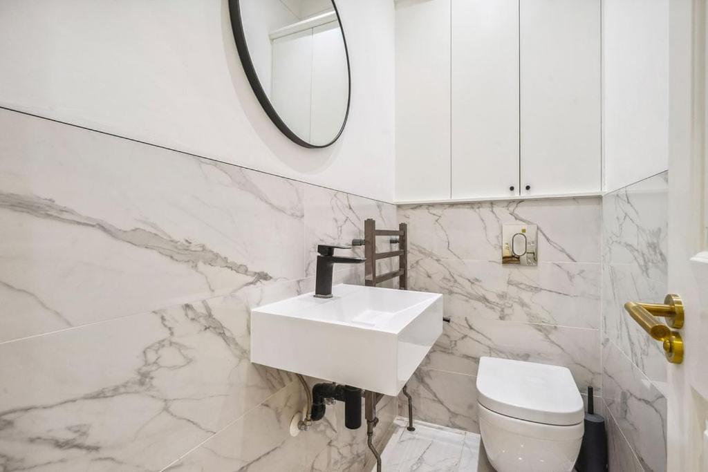 Elegant Fitzrovian * London