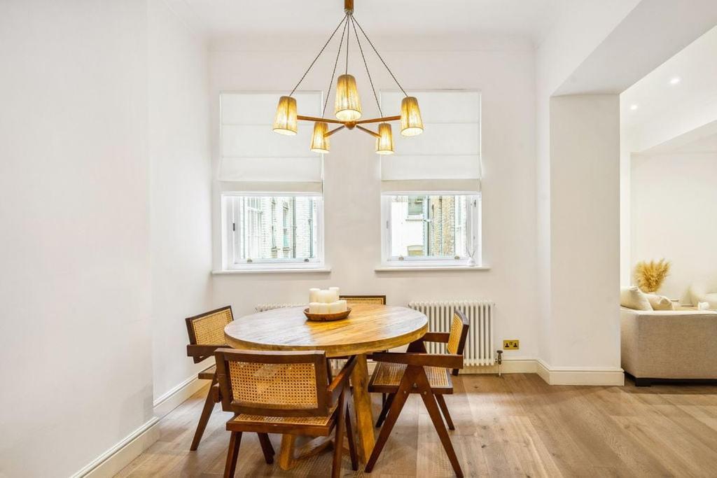 Elegant Fitzrovian Apartment London