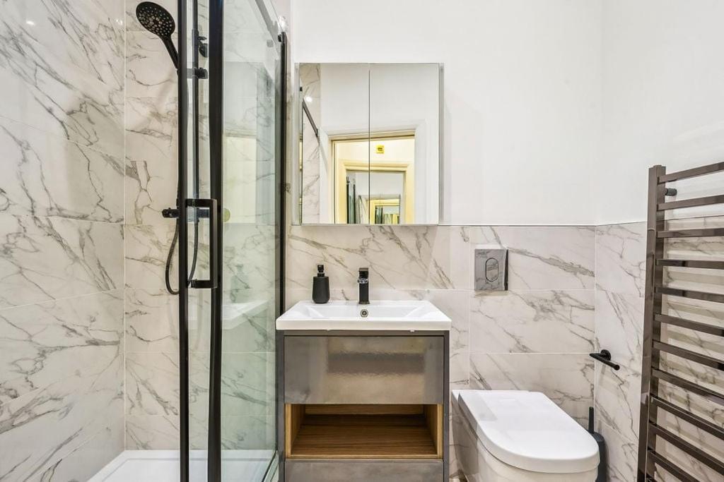 Elegant Fitzrovian * London