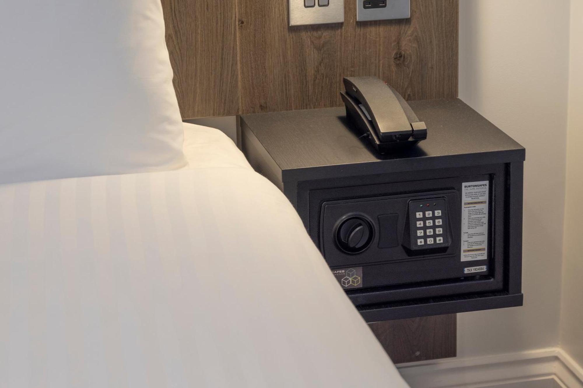 Western Kensington Olympia 3* London