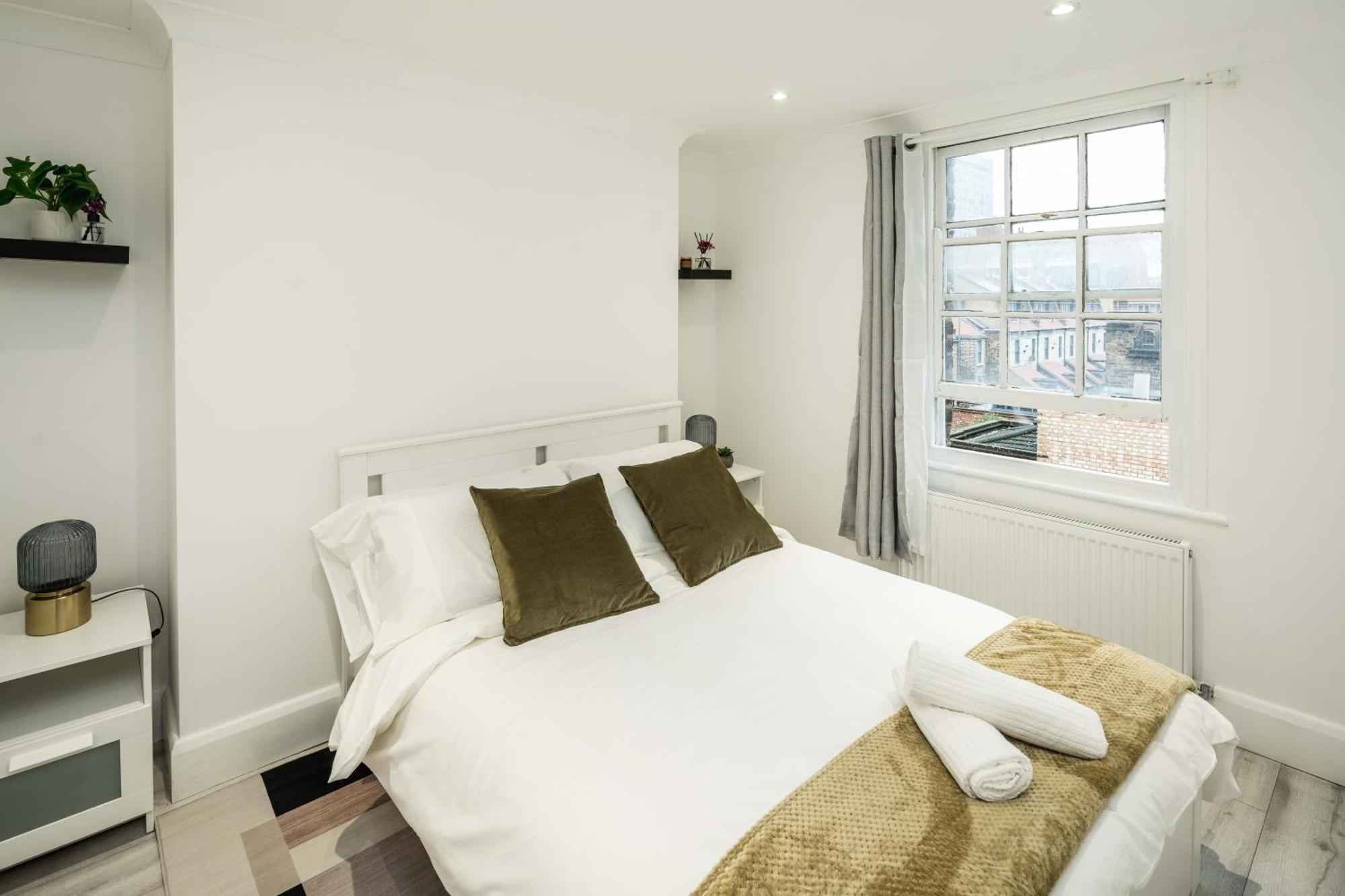 Modern 2br Flat - 7 Min To Whitechapel Station Apartment London