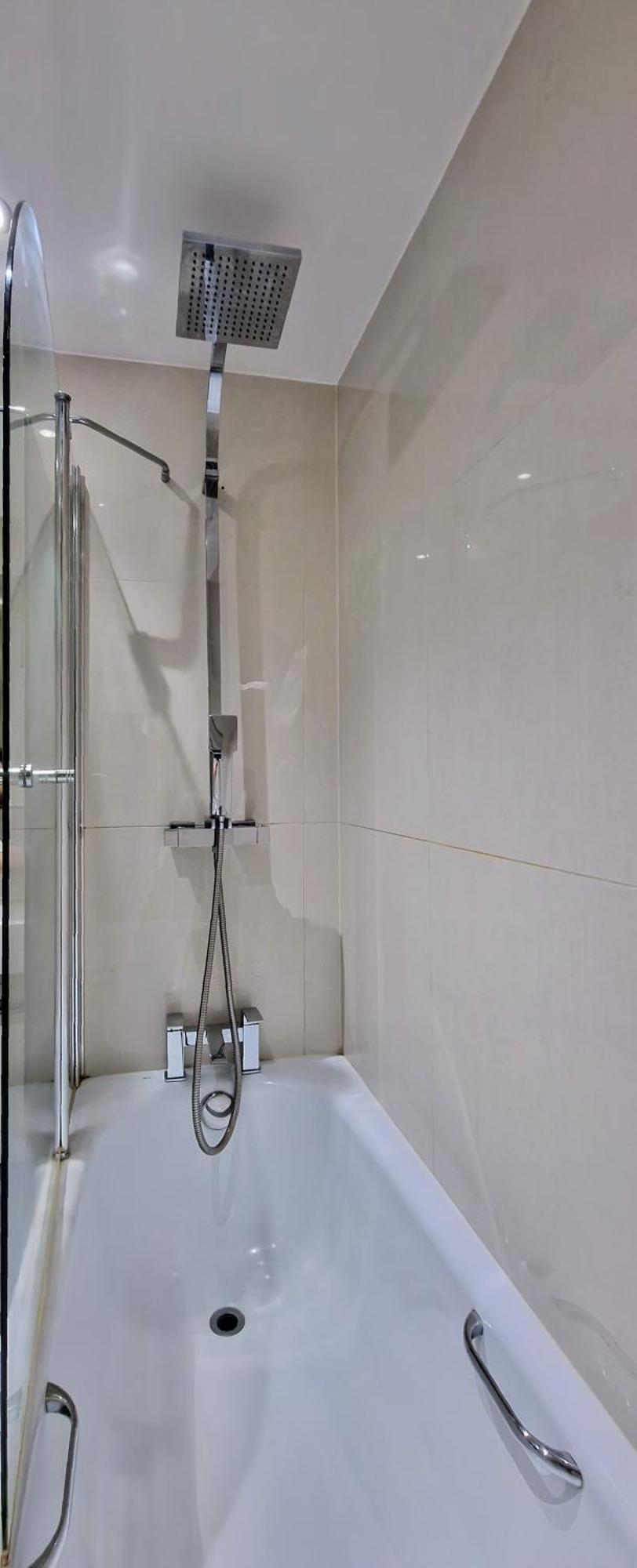 Apartment 2 Bed Close To London