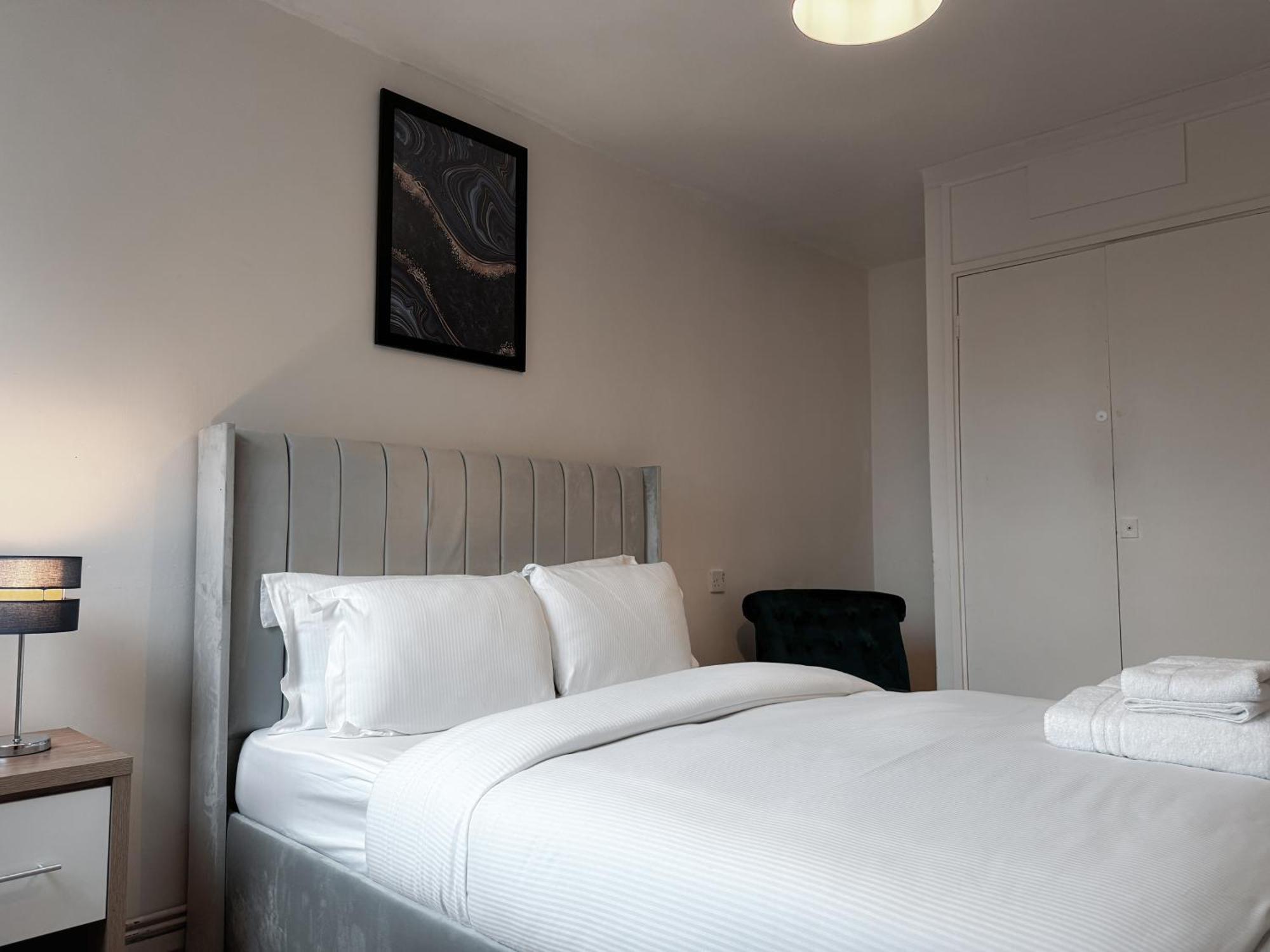 Flat 10, Elkington Point Apartment London