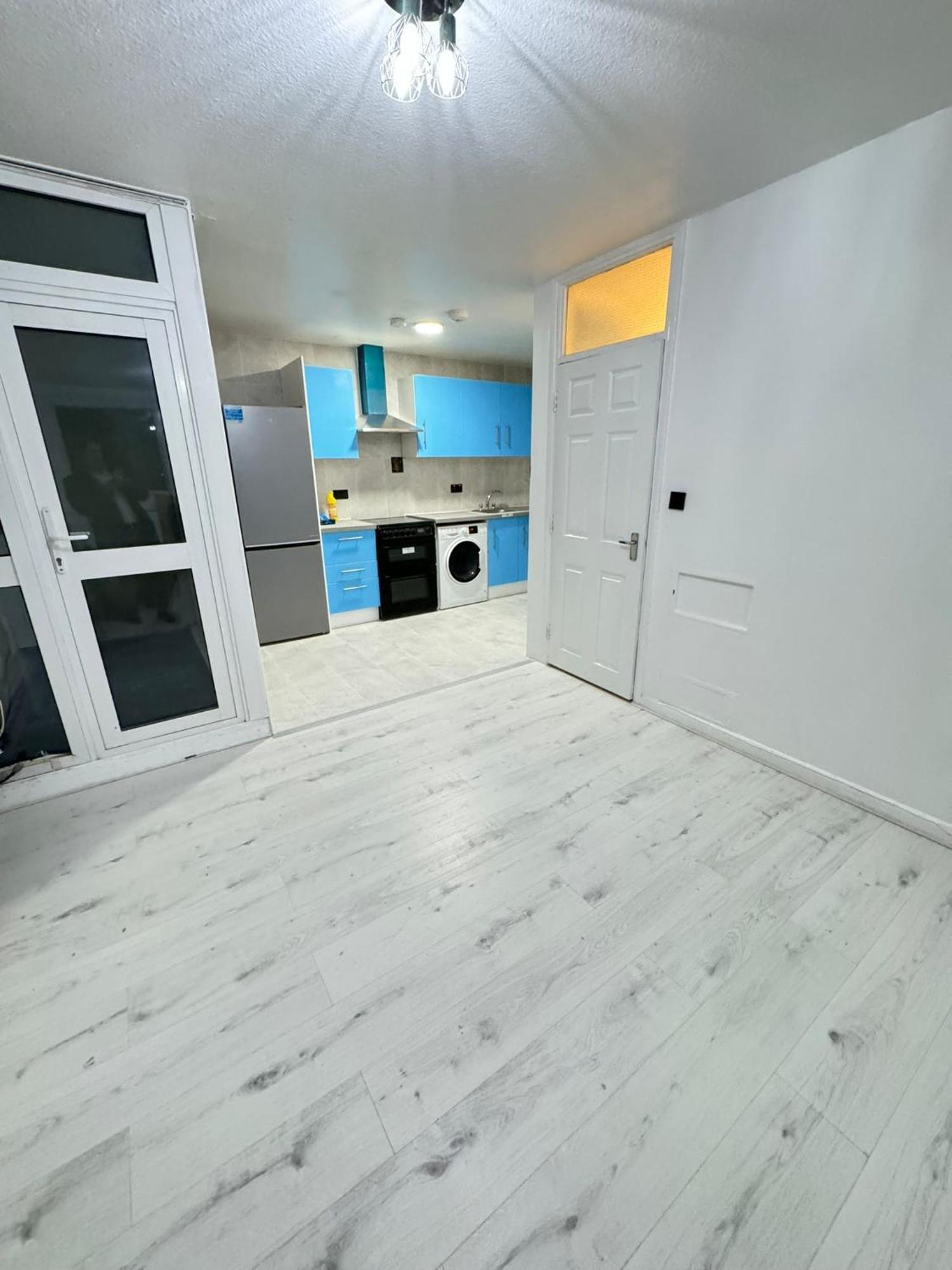 Apartment 2 Bedroom Flat Near Kilburn Park London