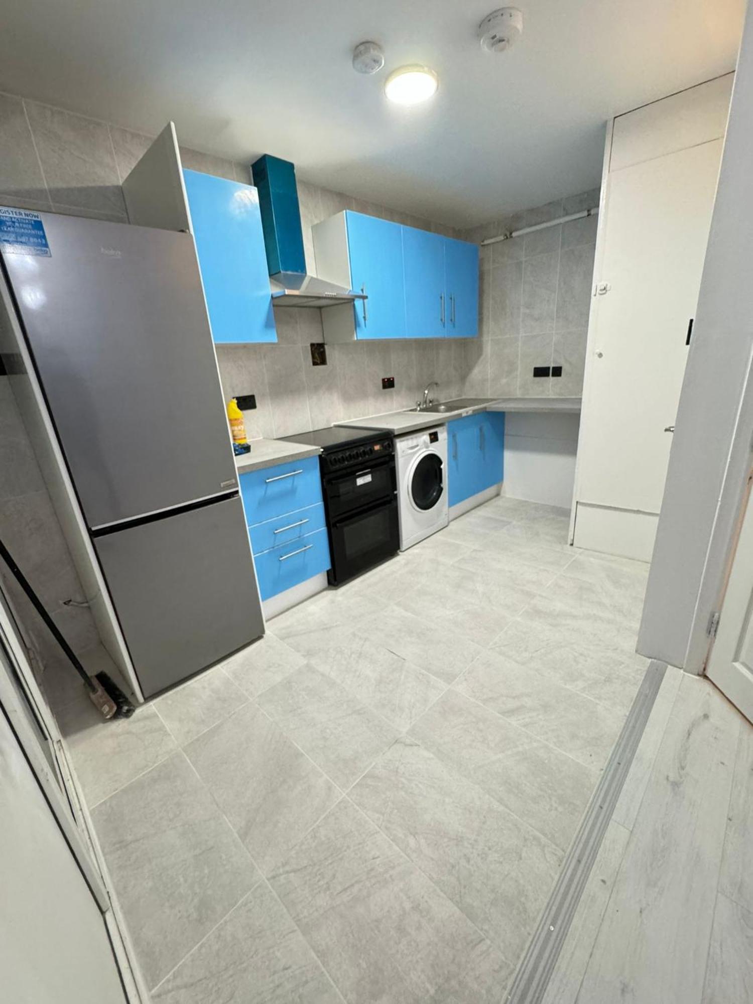 Apartment 2 Bedroom Flat Near Kilburn Park London