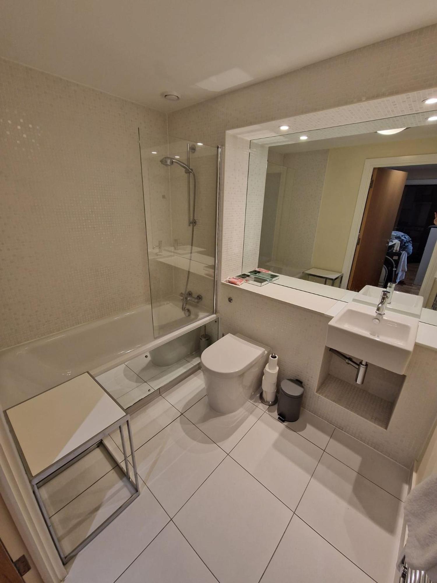 Double And Private Bathroom In Shared Homestay London