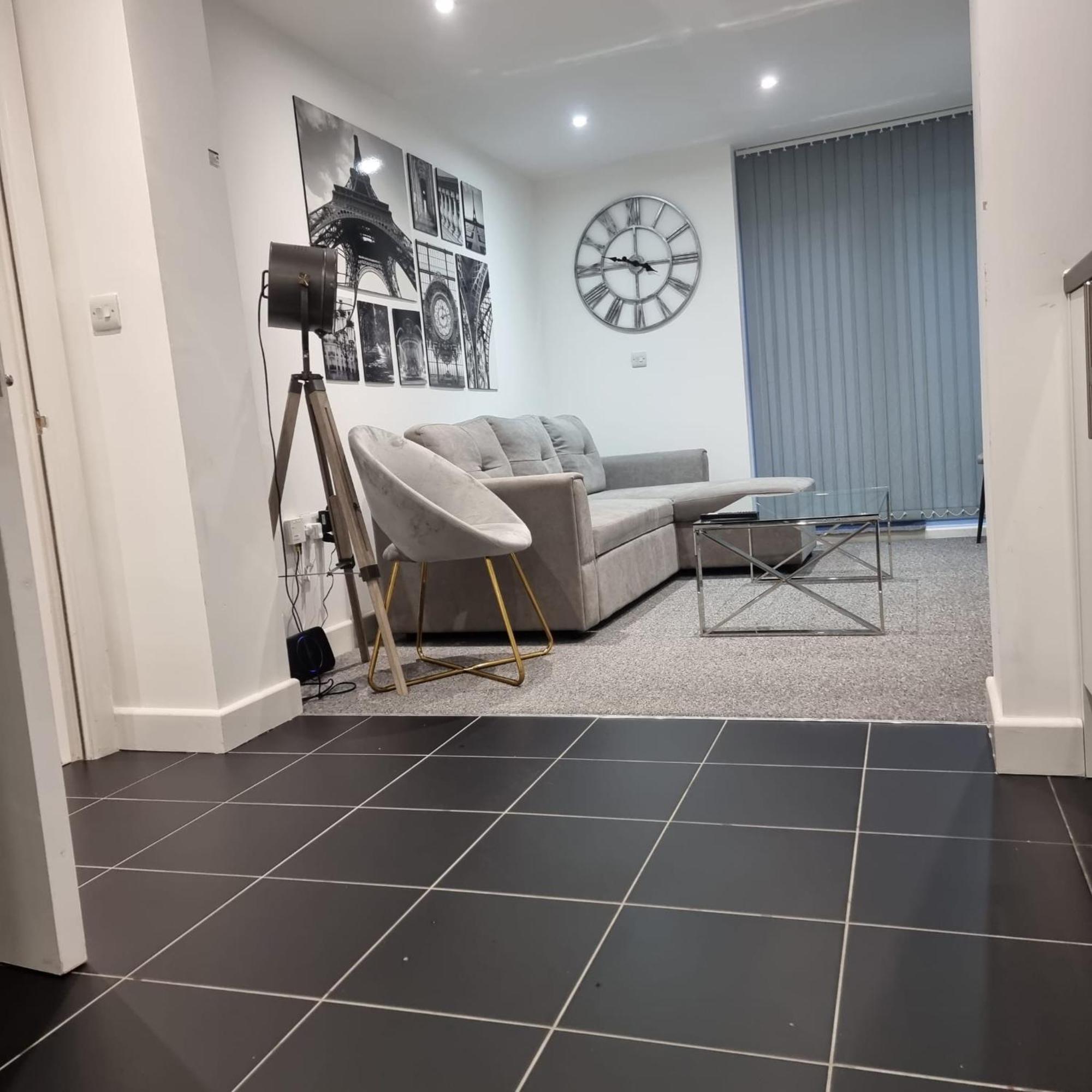 Oasis Modern 2br *