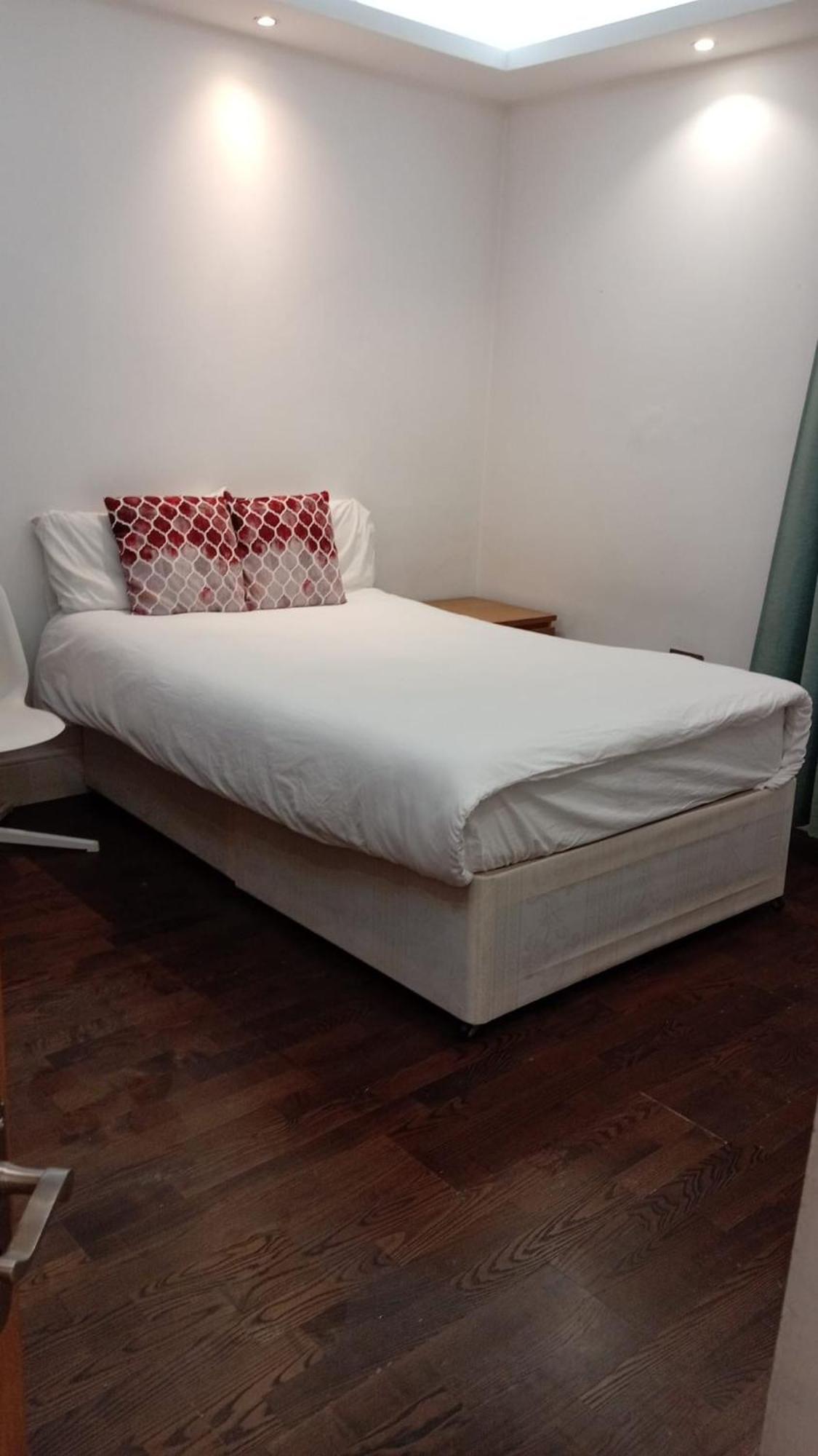 Paddington Cozy 3-bedroom In Prime Location * London