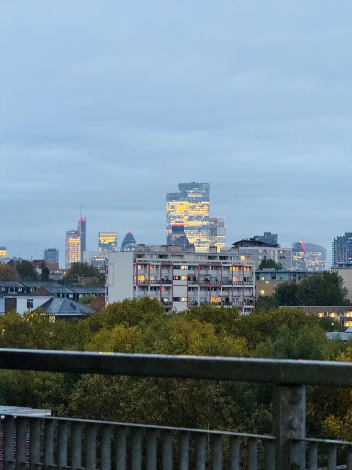 Kings Cross Nest 3 Bedroom Apartment *