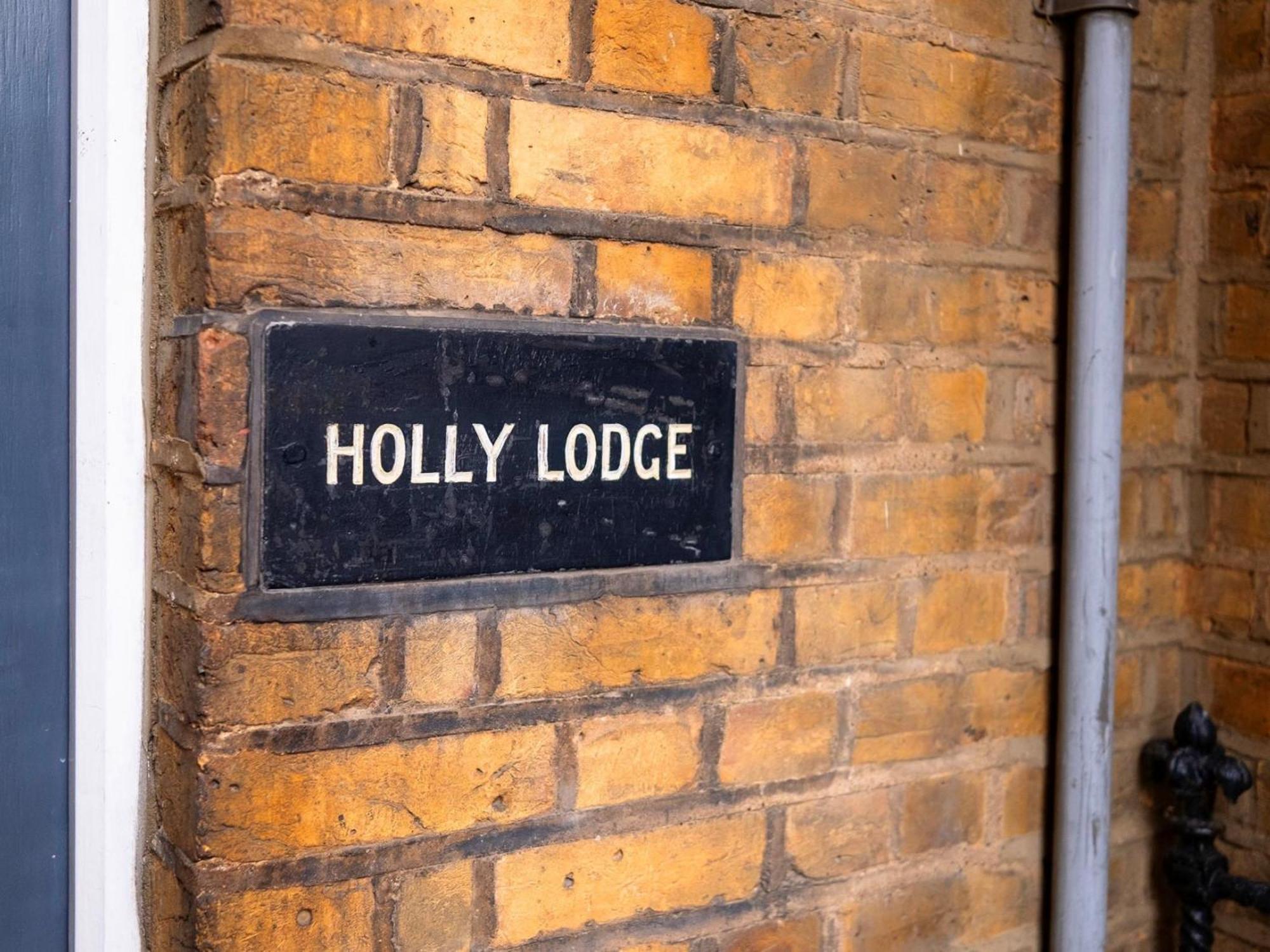 Apartment Holly Lodge Coach House By Interhome Apartment London
