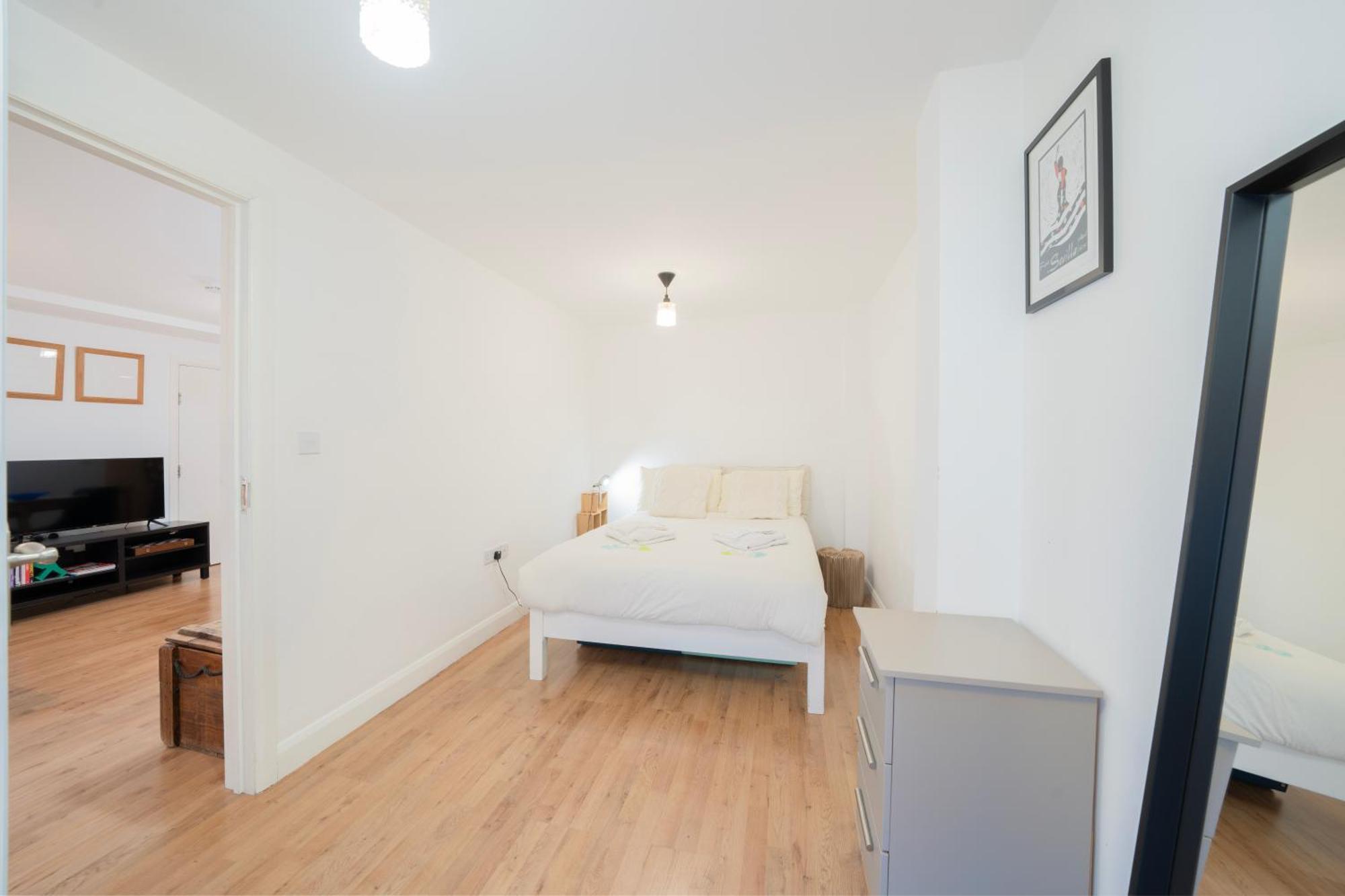 Apartment Modern One Bedroom Flat In
