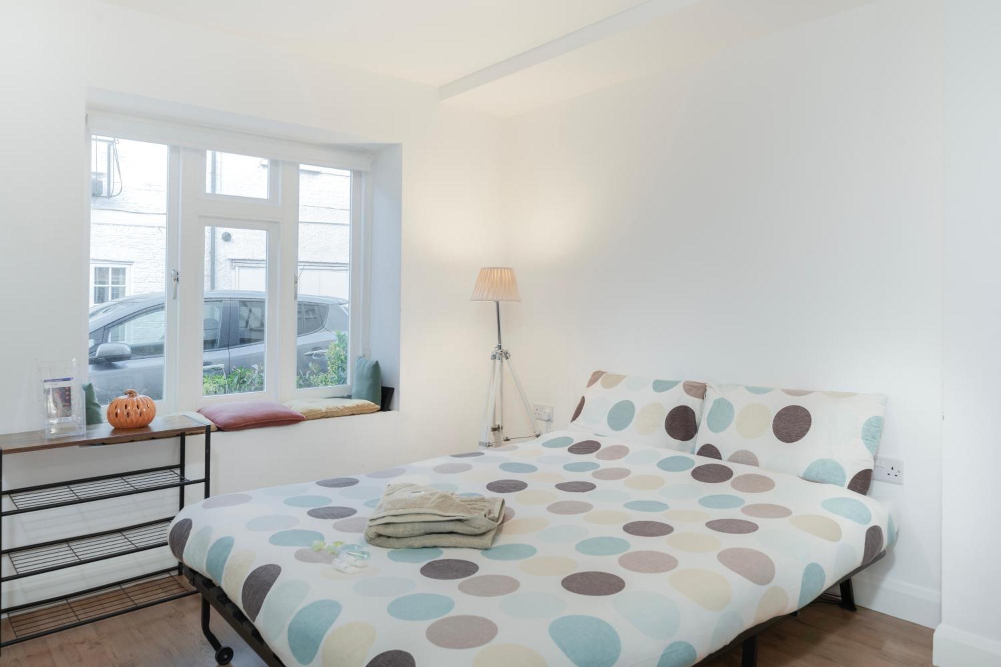 Modern One Bedroom Flat In Apartment London