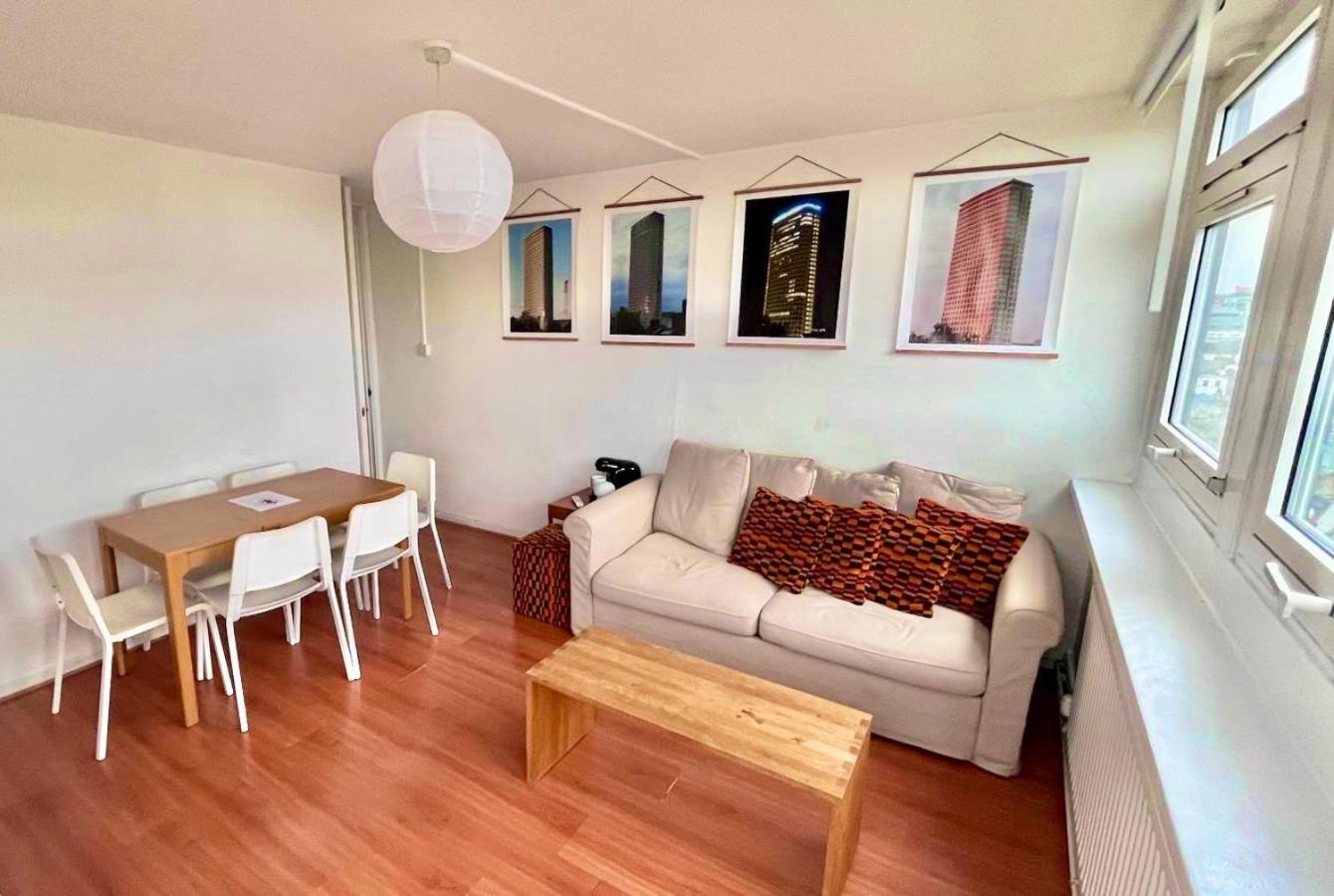 Apartment Bright 2-bedroom In Soho High-rise With Skyline Views London