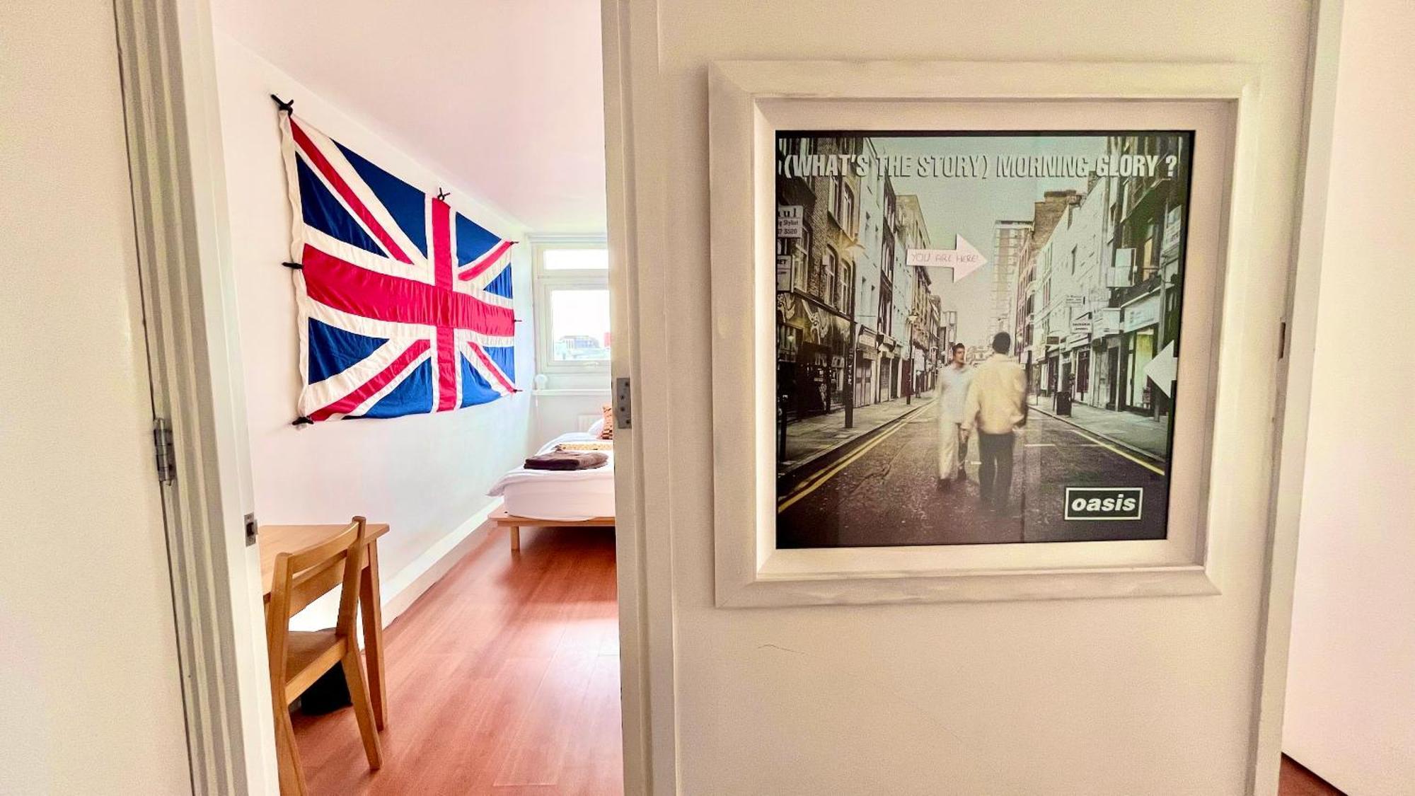 Bright 2-bedroom In Soho High-rise With Skyline Views Apartment