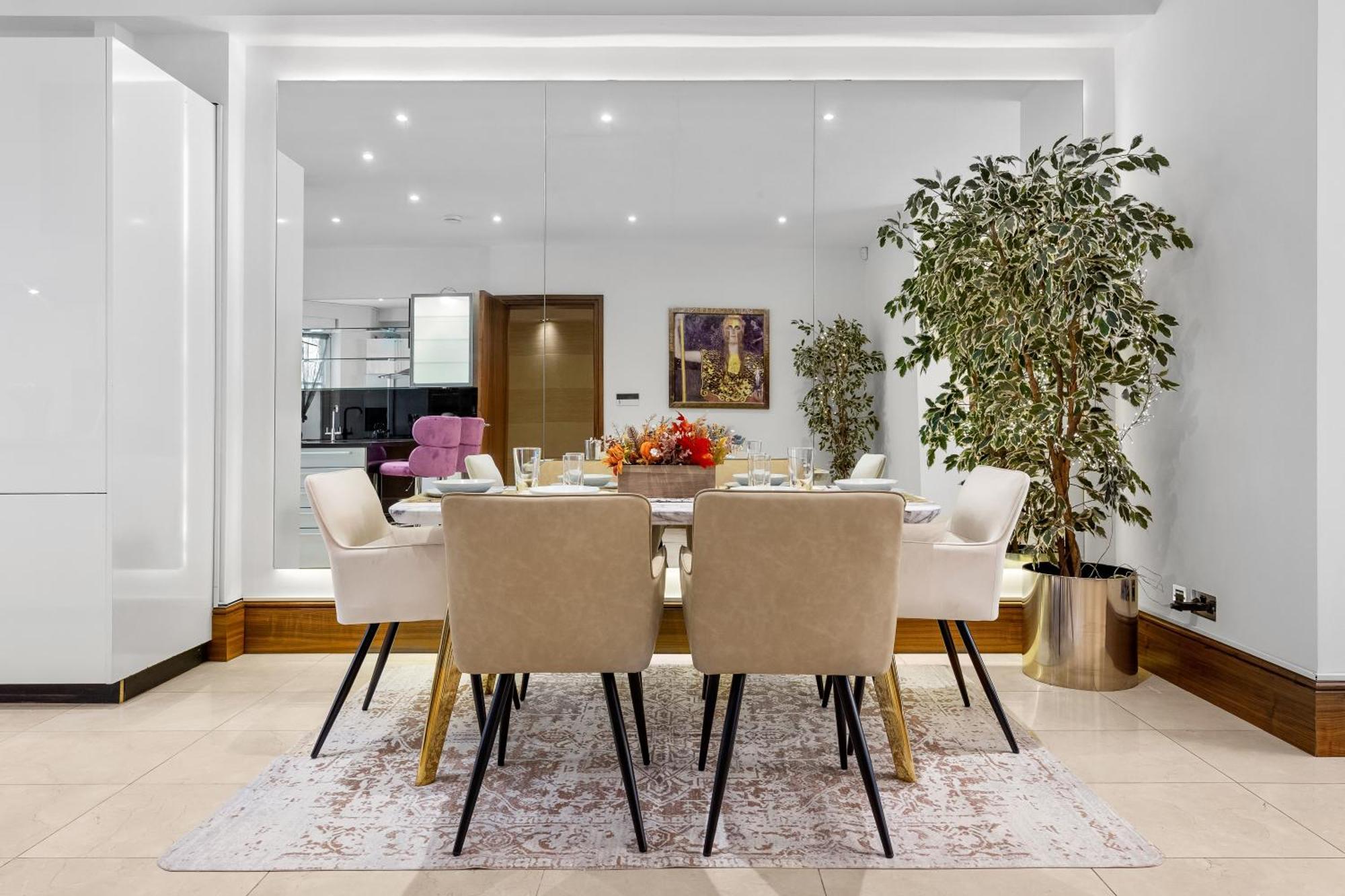 250 Sqm Mega Mansion Londres
