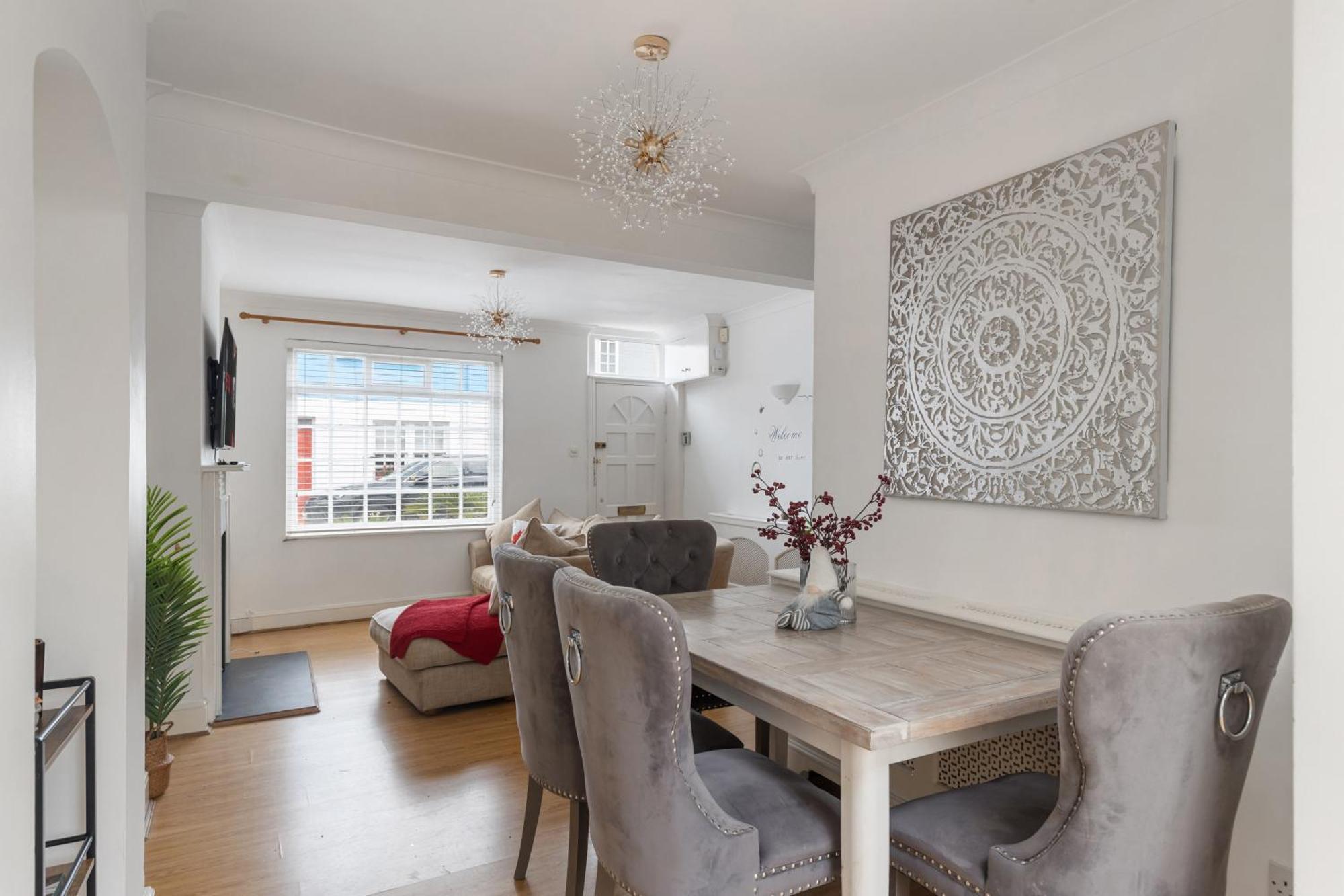 Kensington Two Bedroom House *