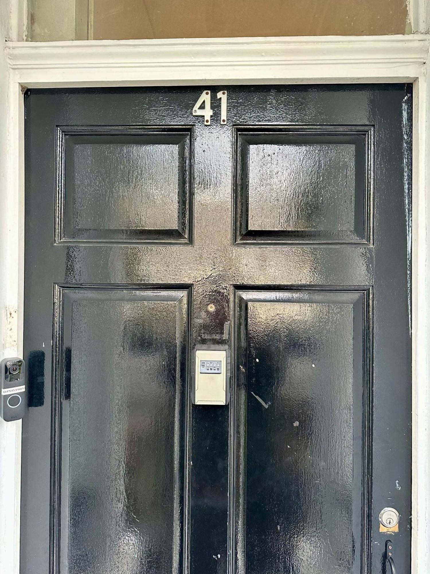 41b Flat Near Zone 1 *