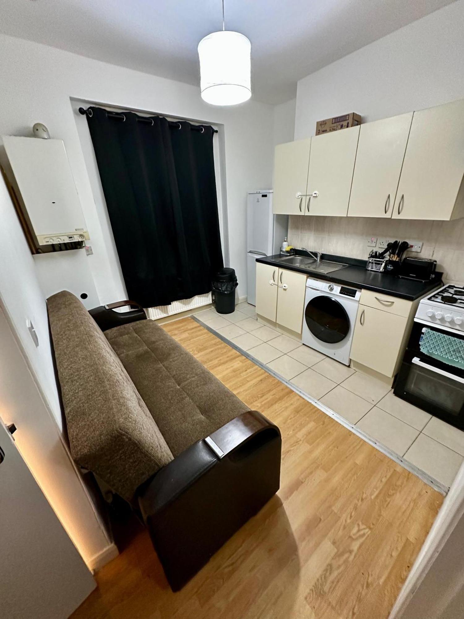 41b Flat Near Zone 1 London