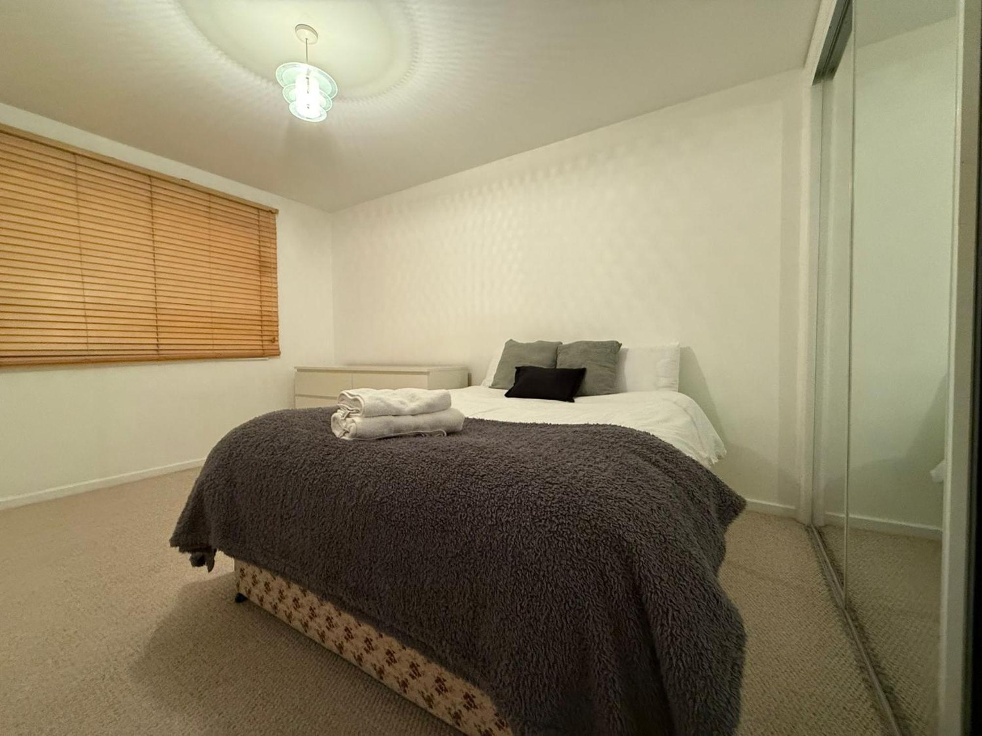 Apartment 3bed Only 3 Stops To Centre
